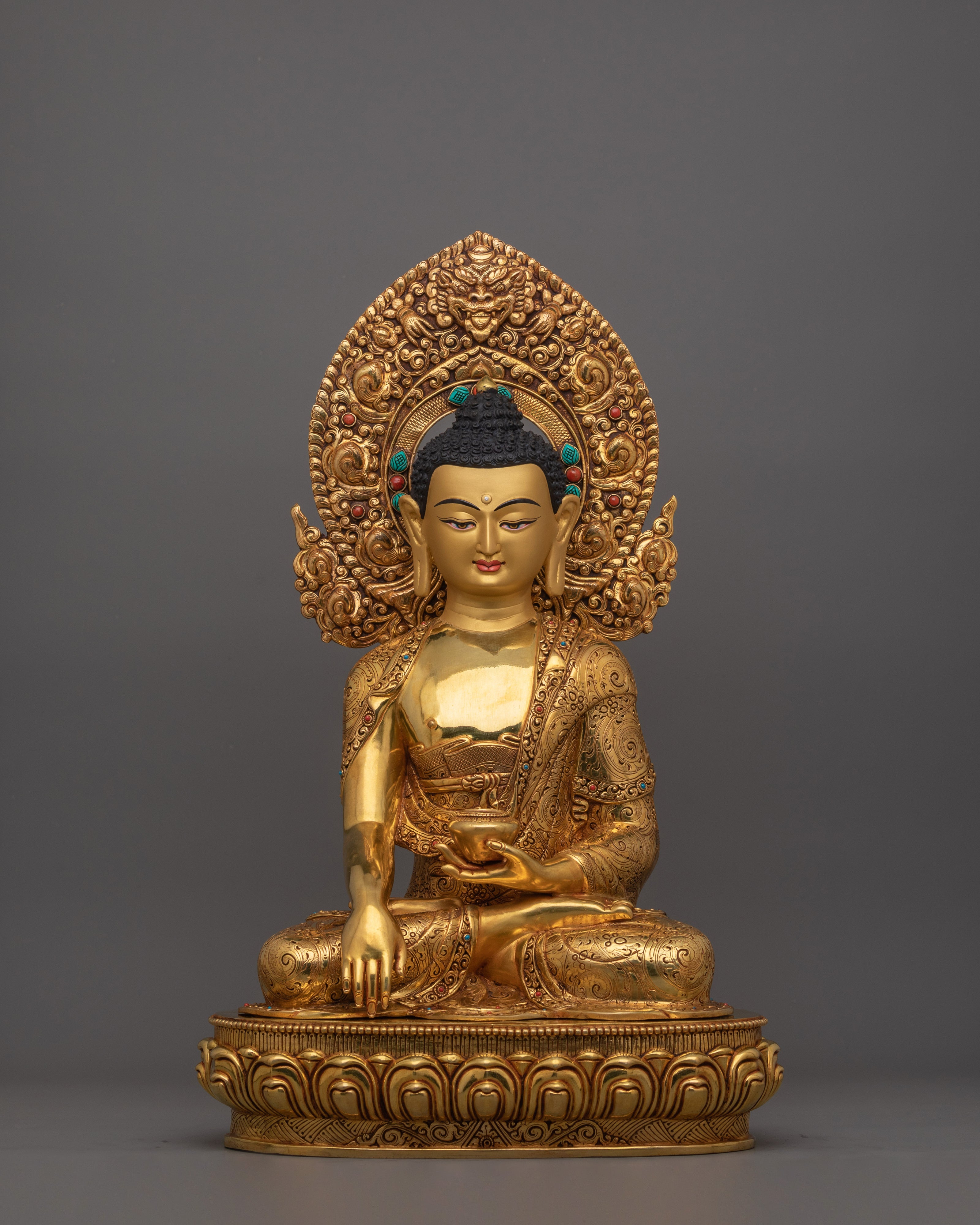 handcrafted-shakyamuni-buddha-with-beautiful-halo
