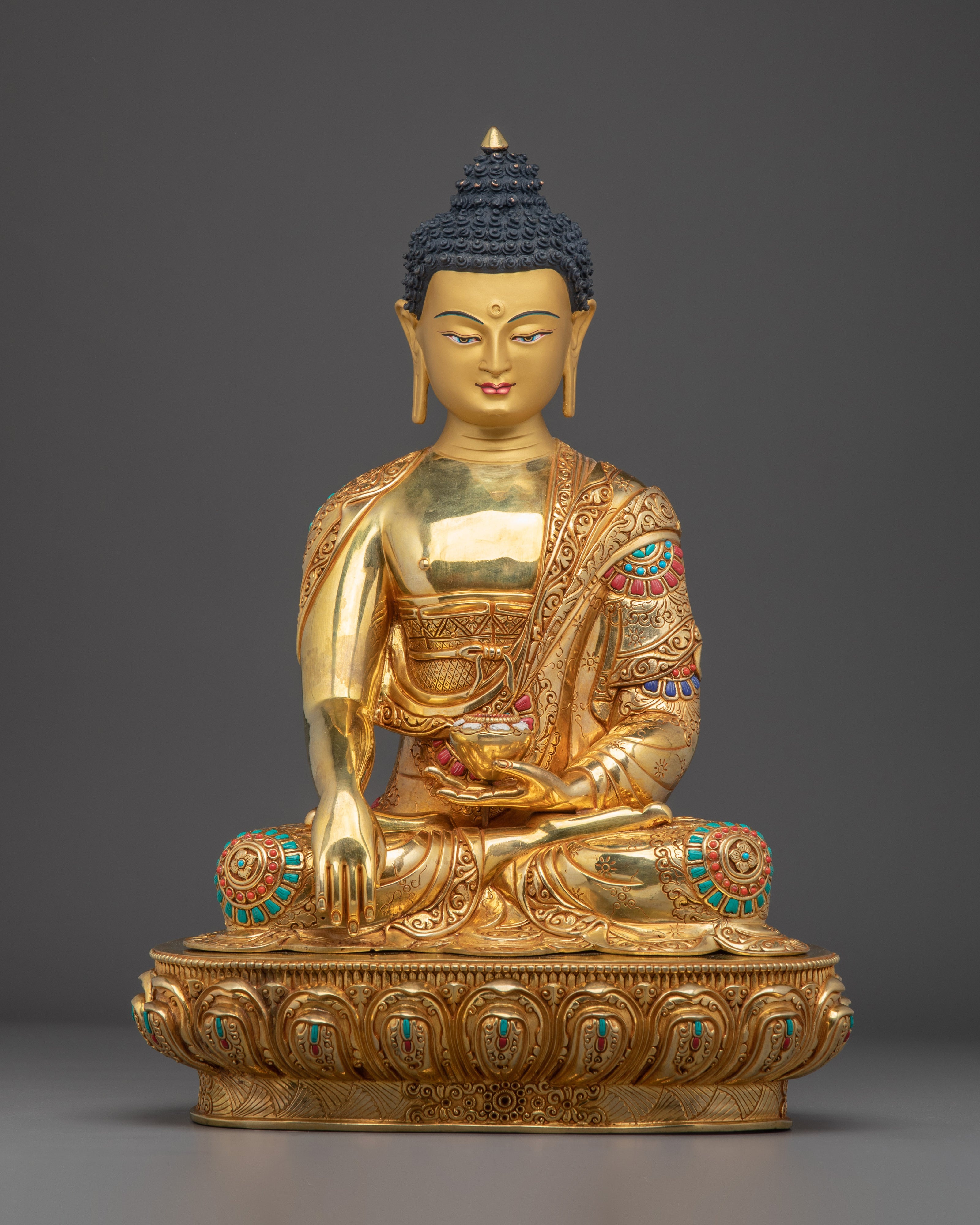 sacred-sculpture-of-gautama-buddha