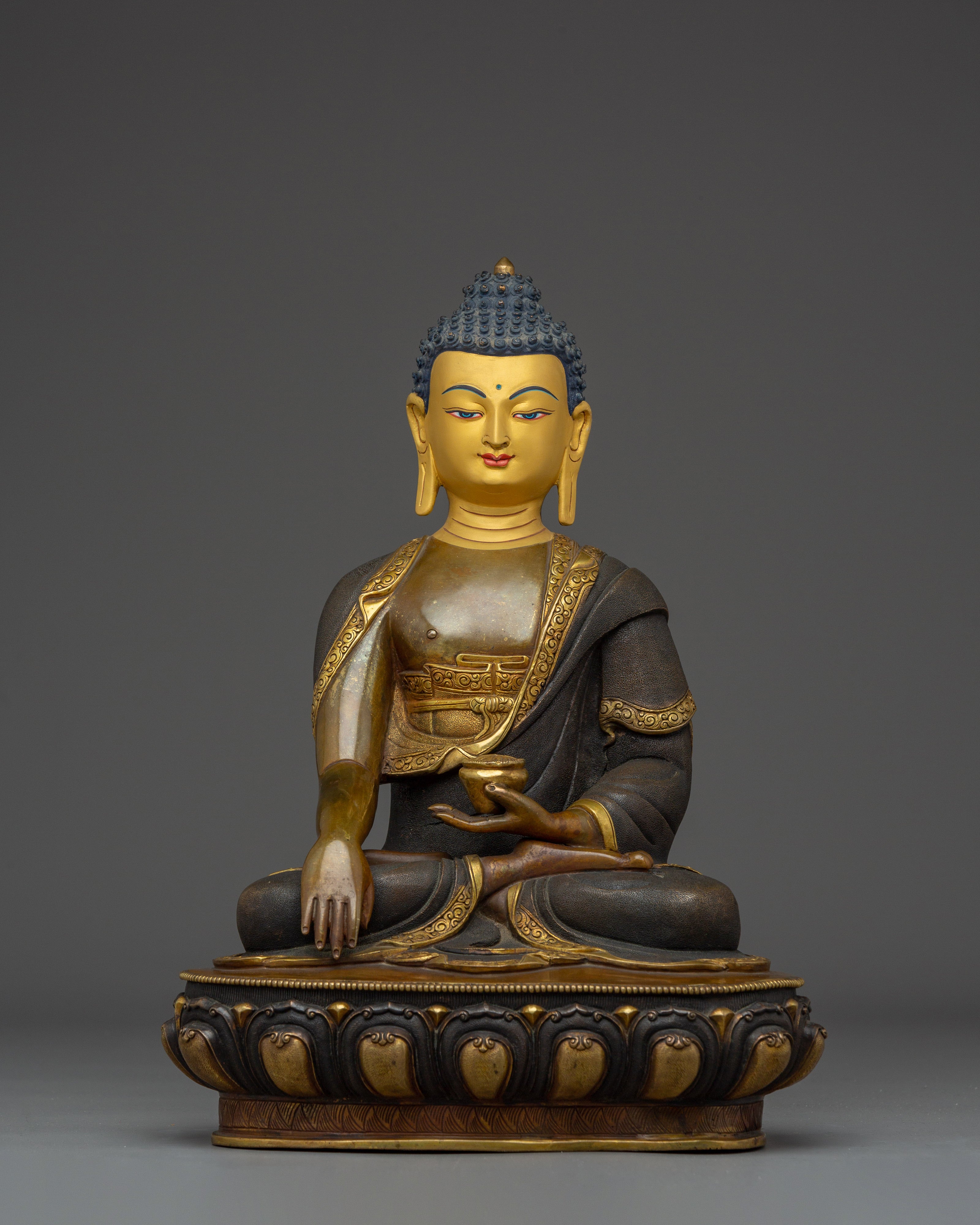 Peaceful 24K Gold Gilded Statue of Shakyamuni Buddha