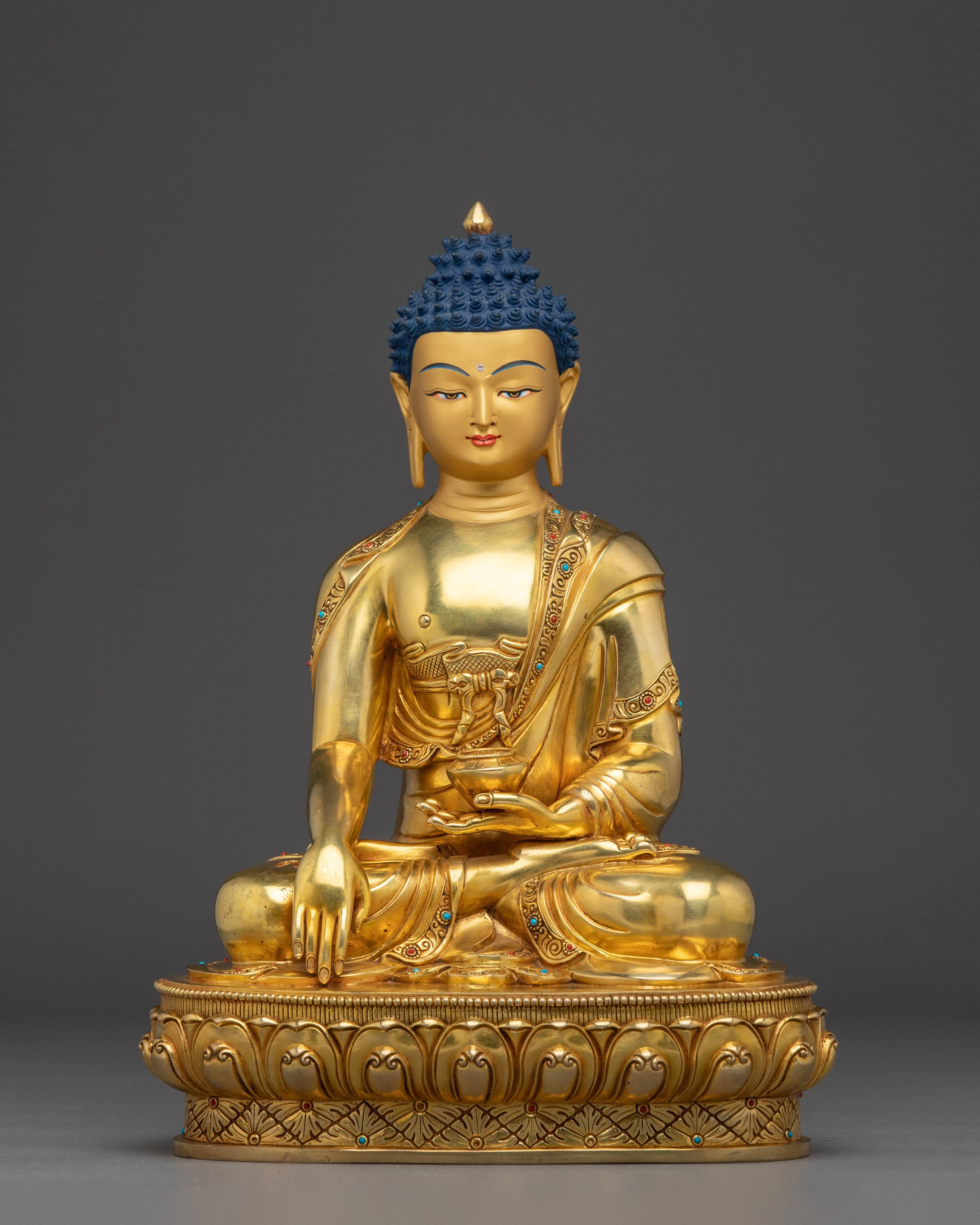 Shakyamuni Buddha Copper Statue in Gold Gilding