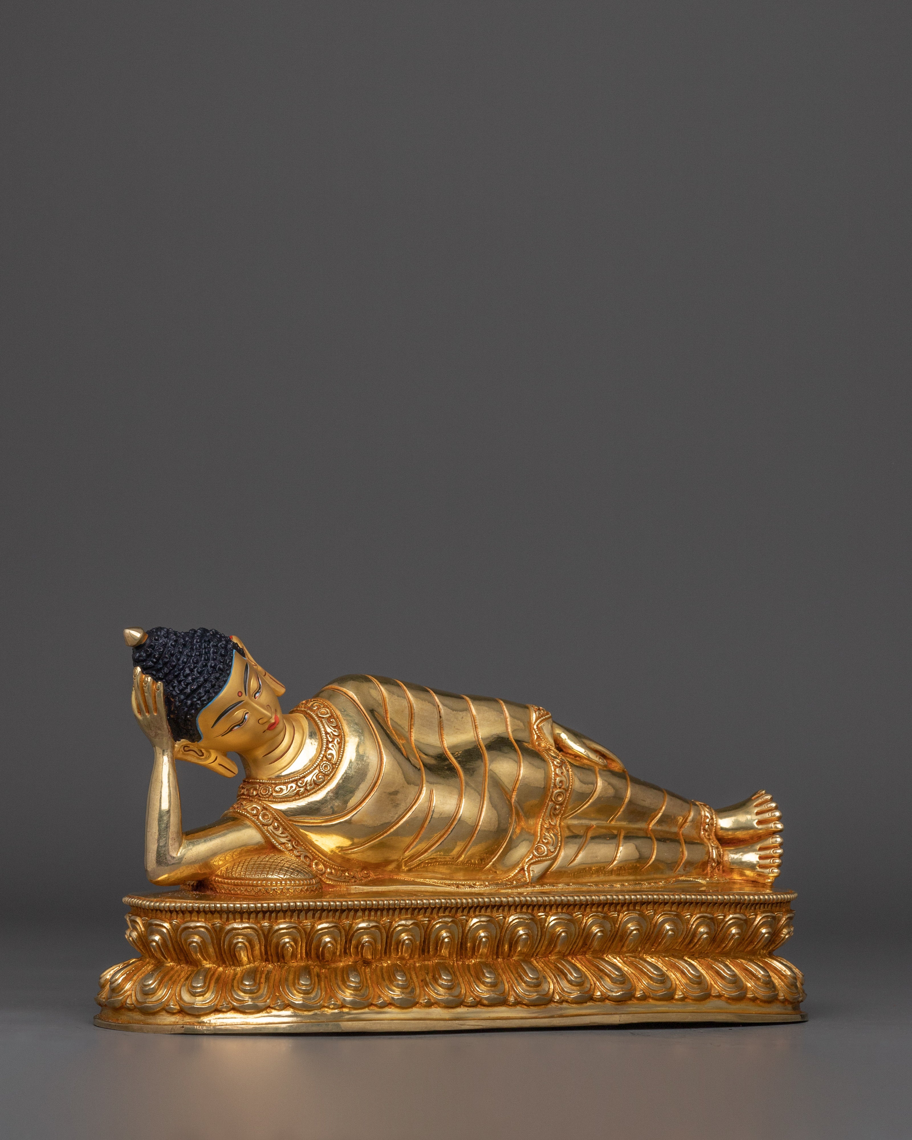Sleeping Buddha statue | Tranquil Rest in Divine Form