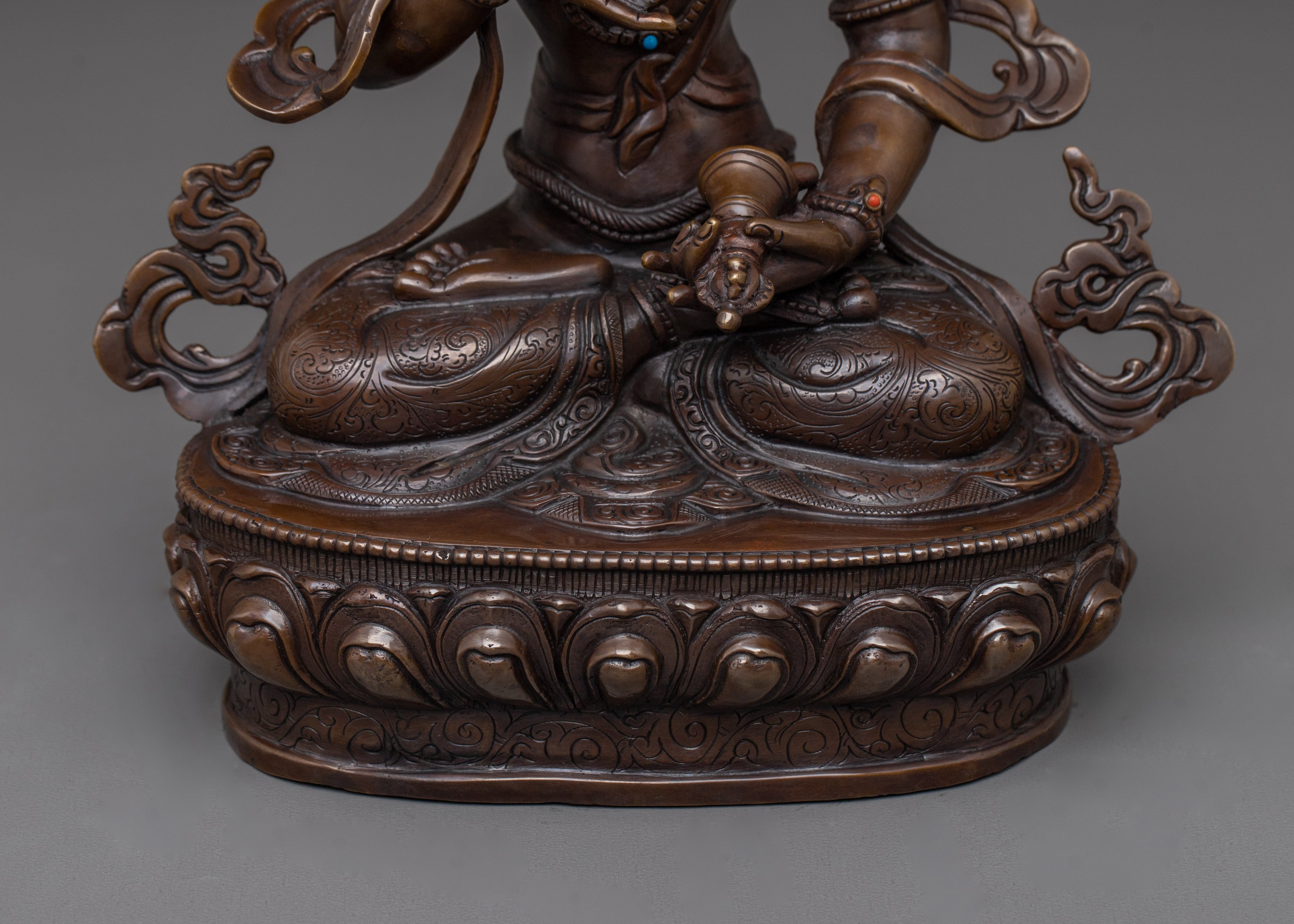 Enlightened Energy of Vajrasattva | Buddhist Deity of Purification