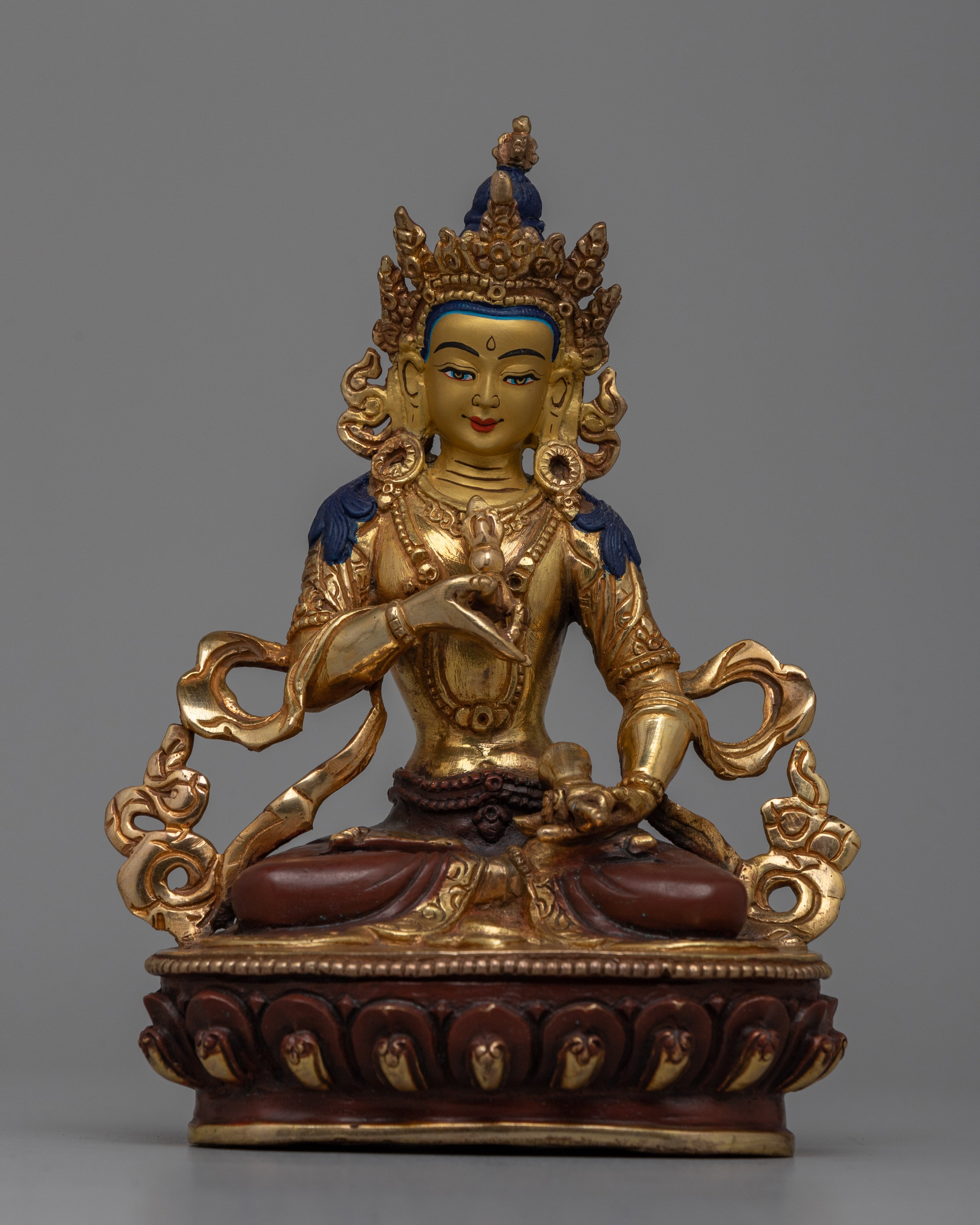 dorje sempa gold statiue