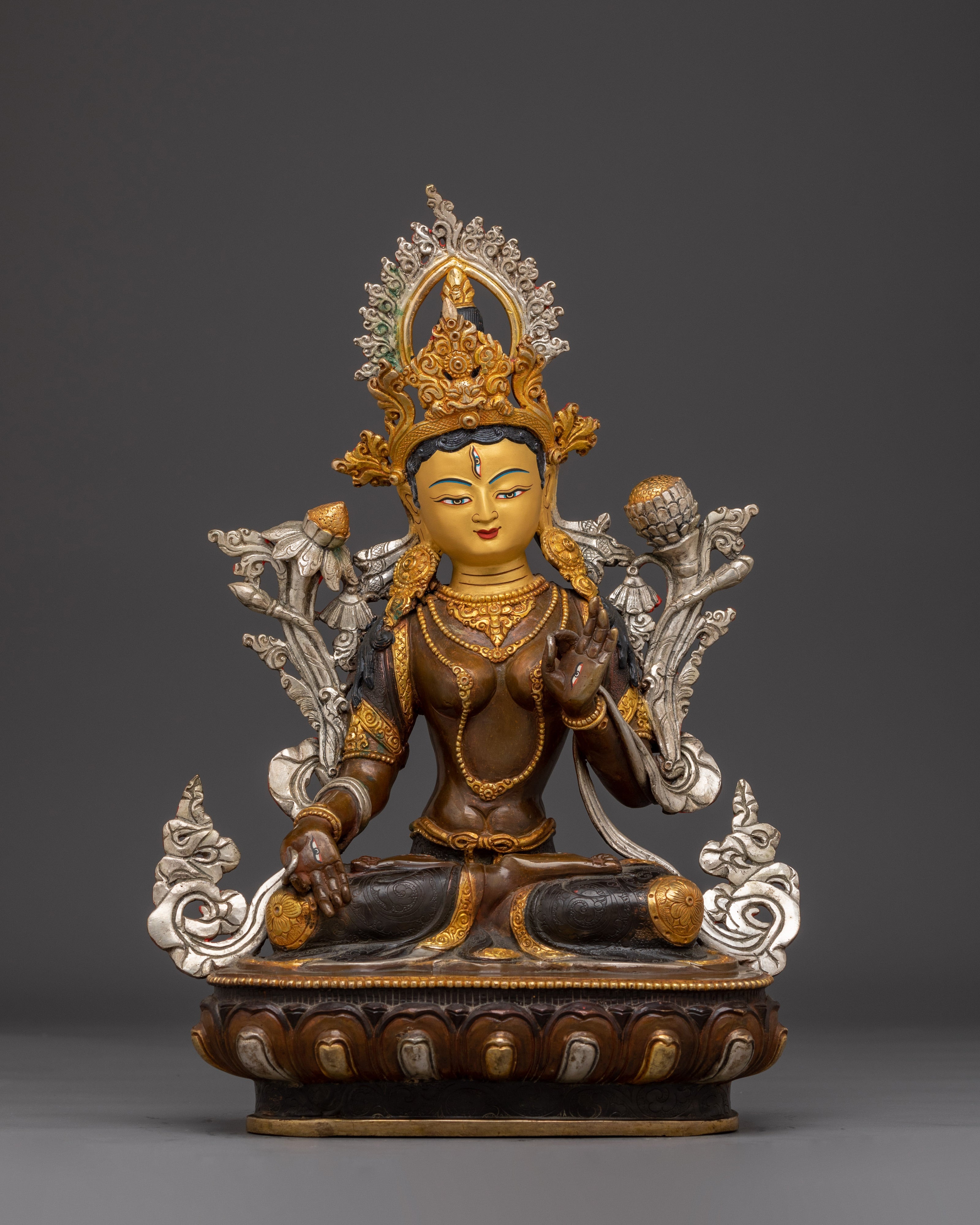 handmade-nepalese-art-of-white-tara