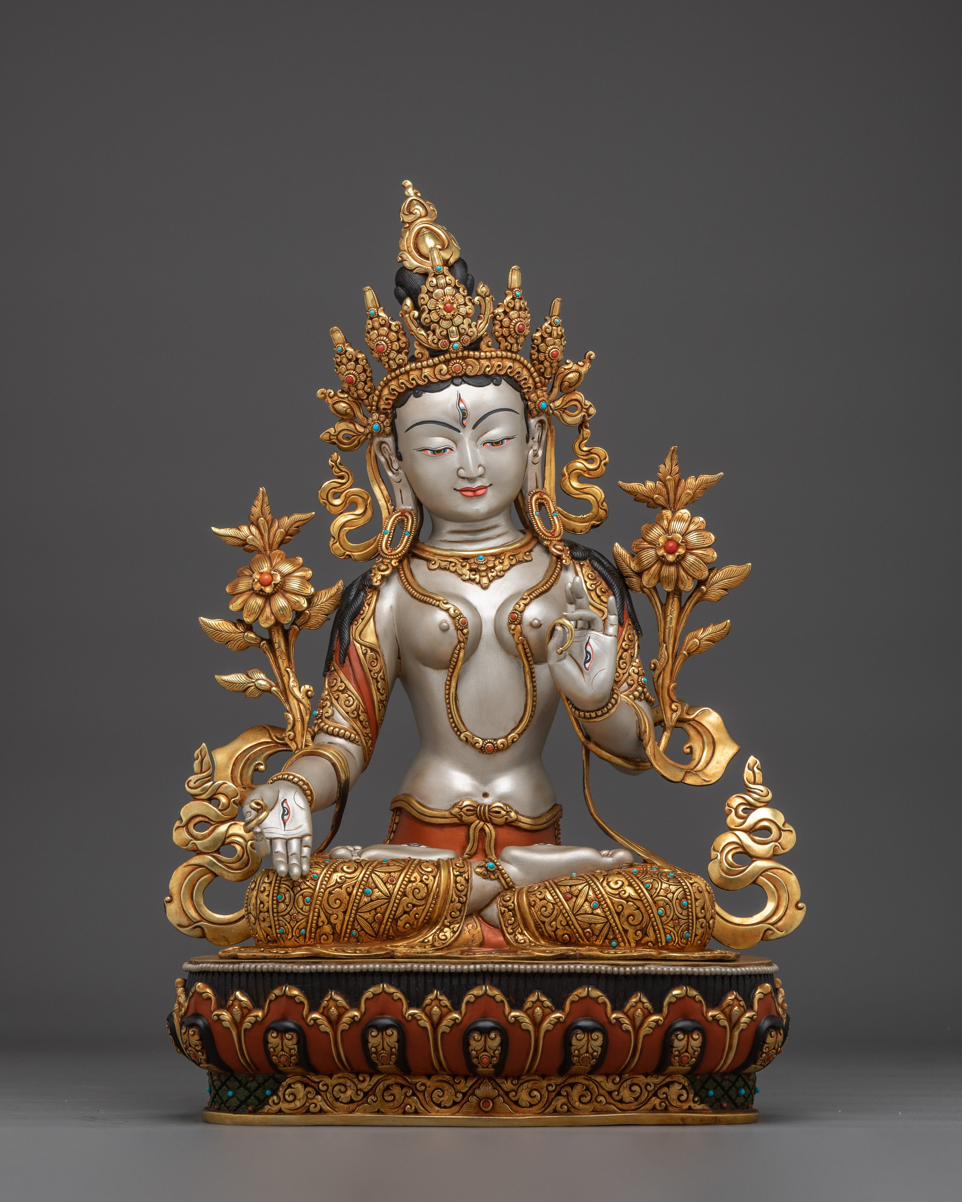 serene-sita-tara-statue