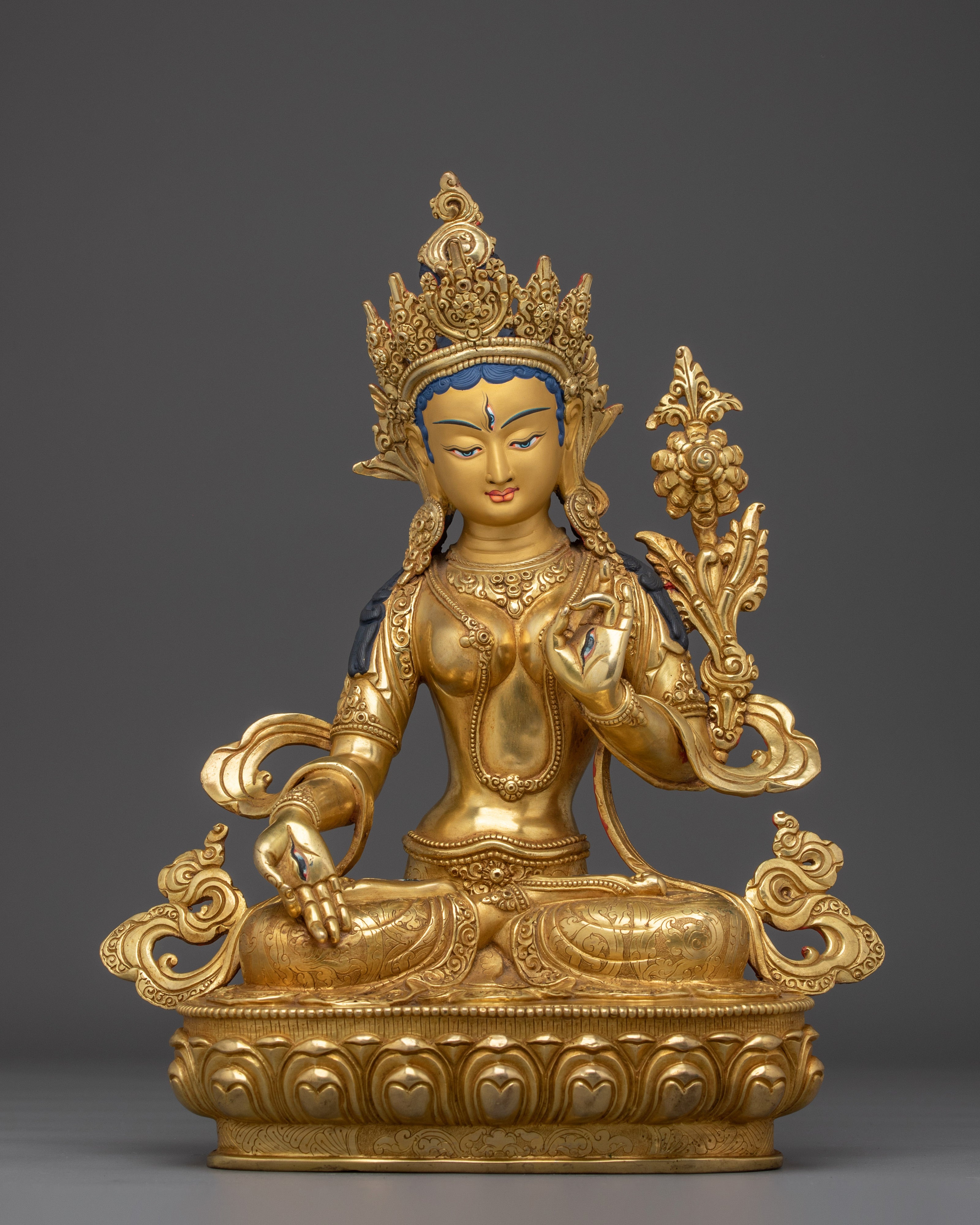 spiritual-sculpture-of-white-tara