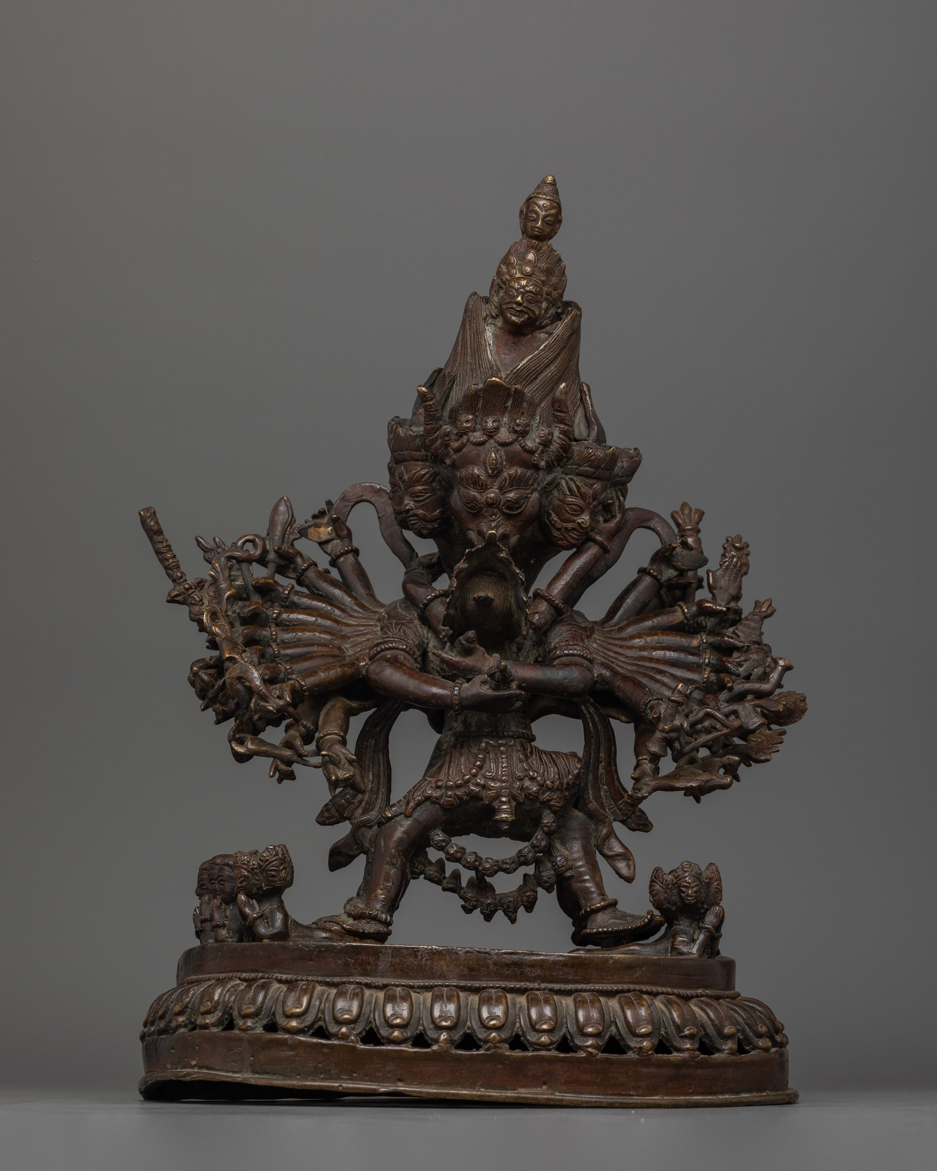 yamantaka-with-his-consort-statue
