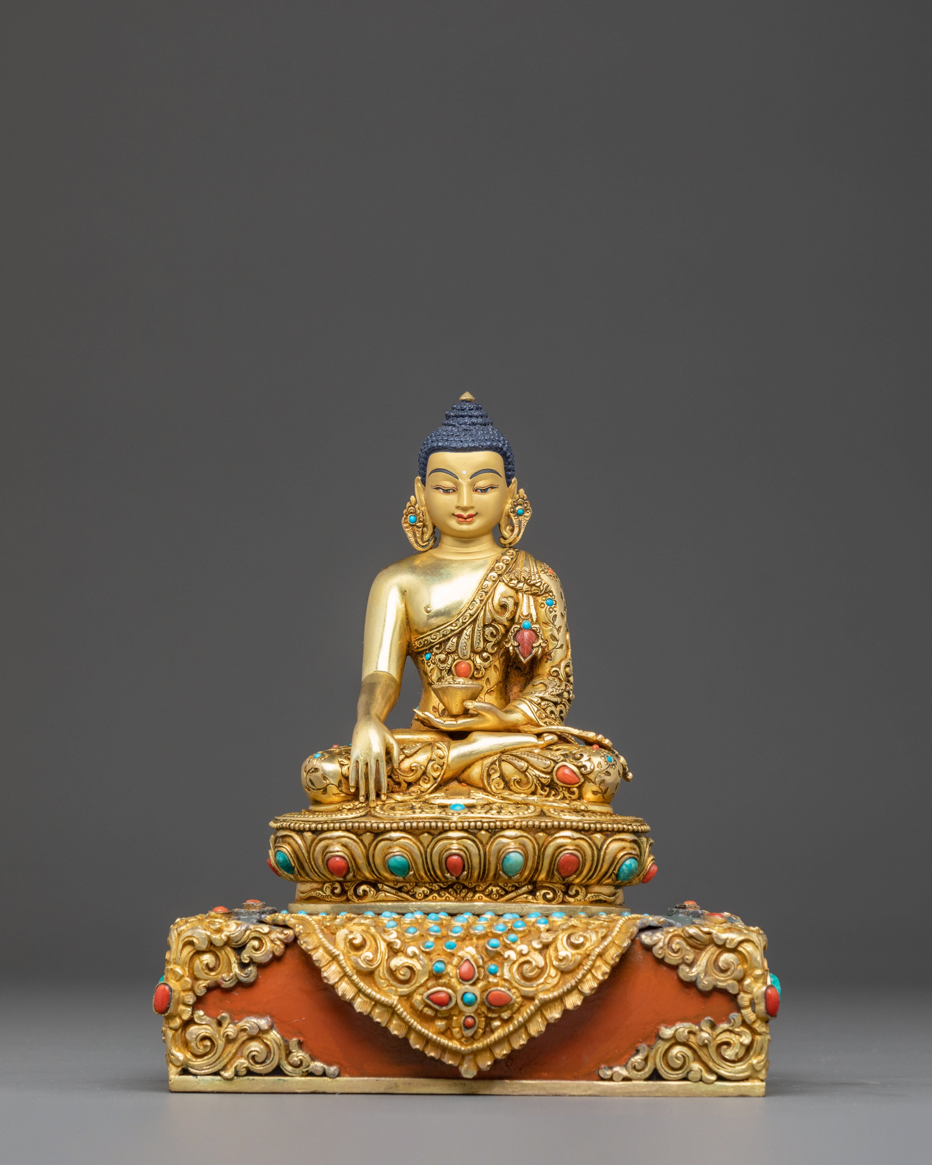 Majestic Statue of Buddha Shakyamuni | Founder of Buddhism