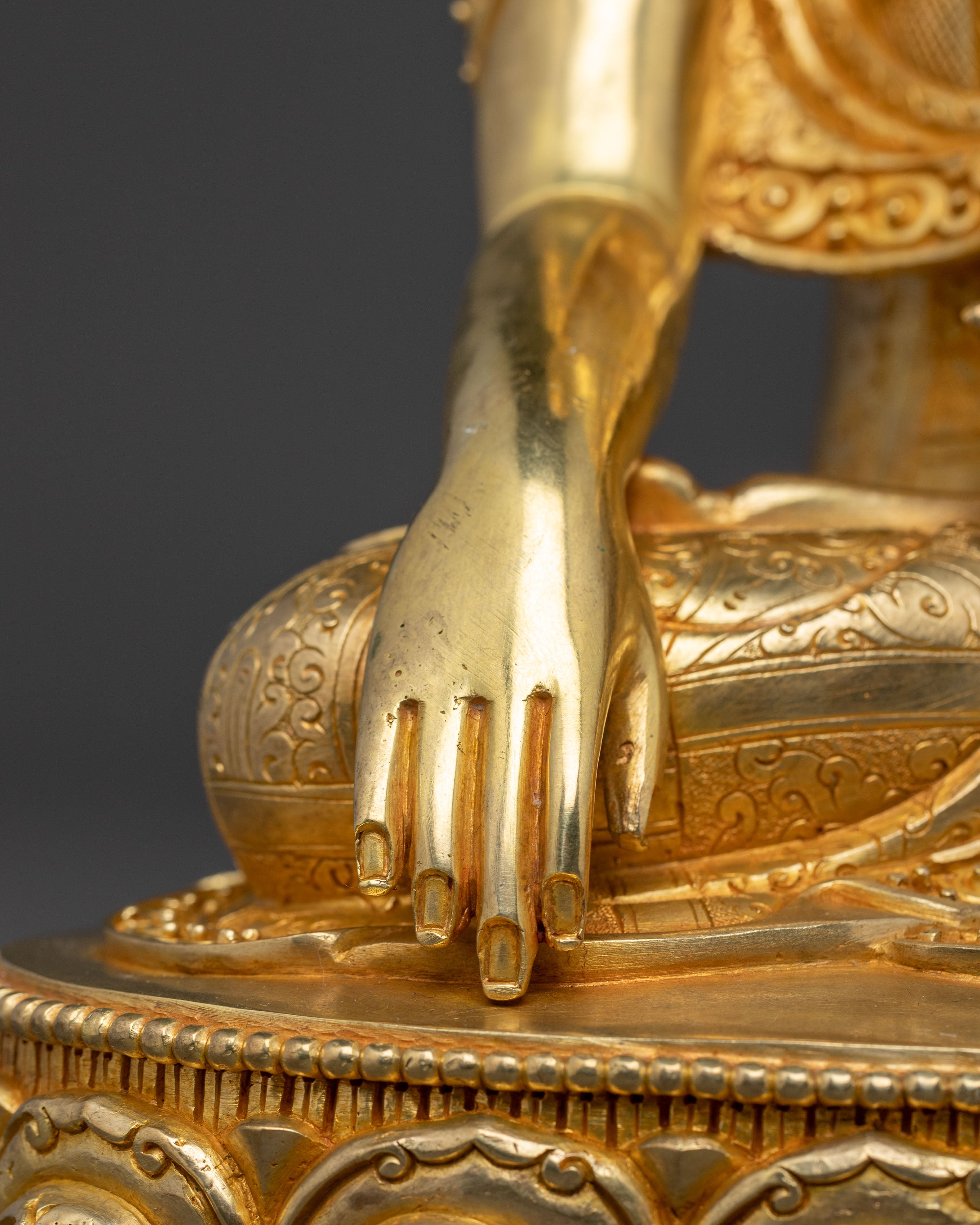 Traditional Copper Handmade Statue of Buddha Shakyamuni