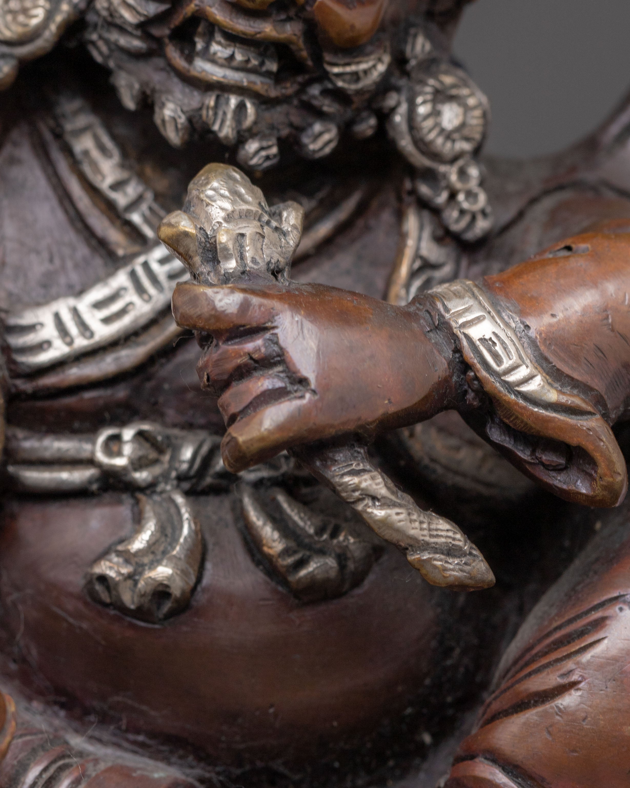 Mahakala Dorje Legpa Statue: Protector of the Dharma