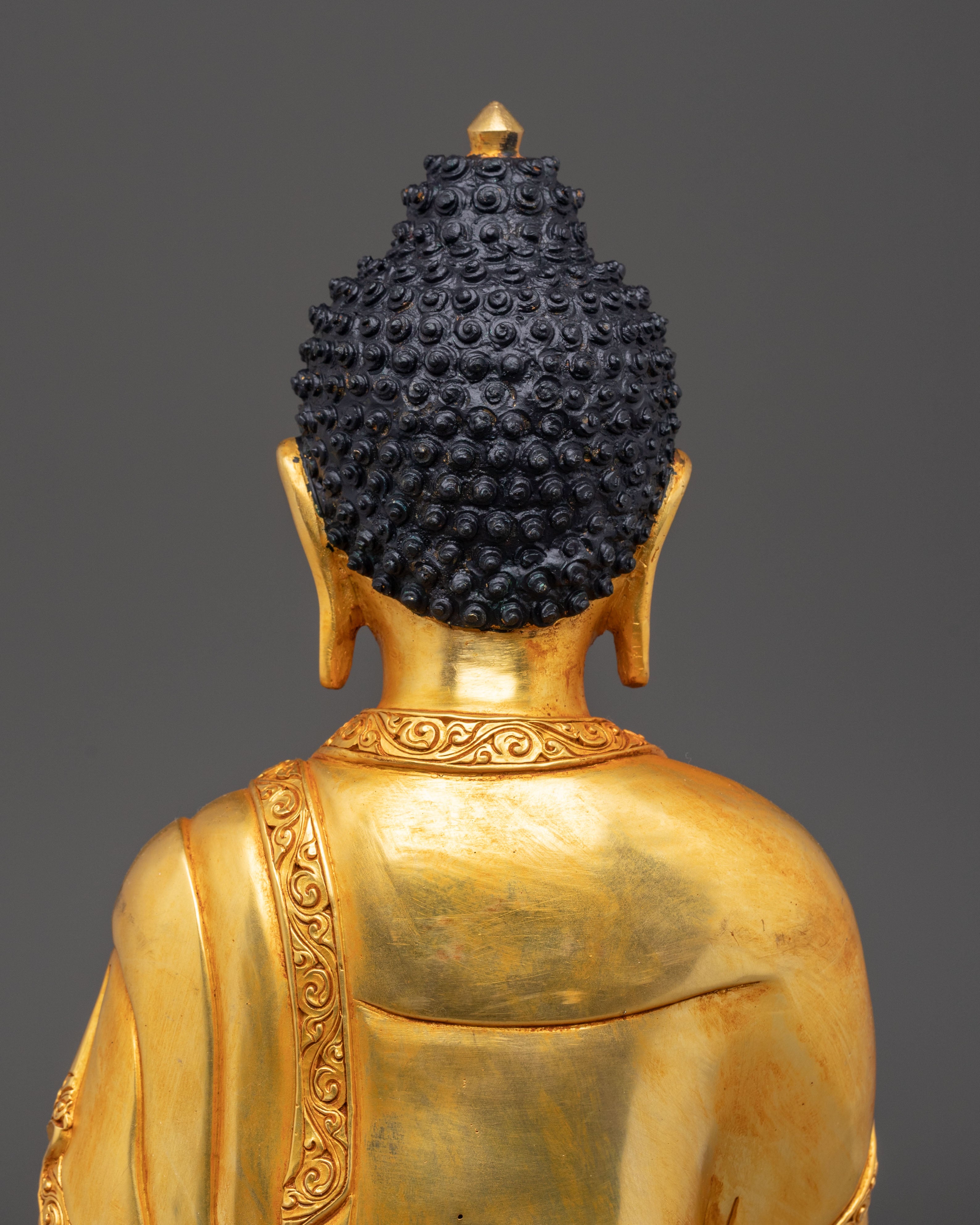 Radiant Statue of Buddha Shakyamuni | Embodiment of Enlightenment