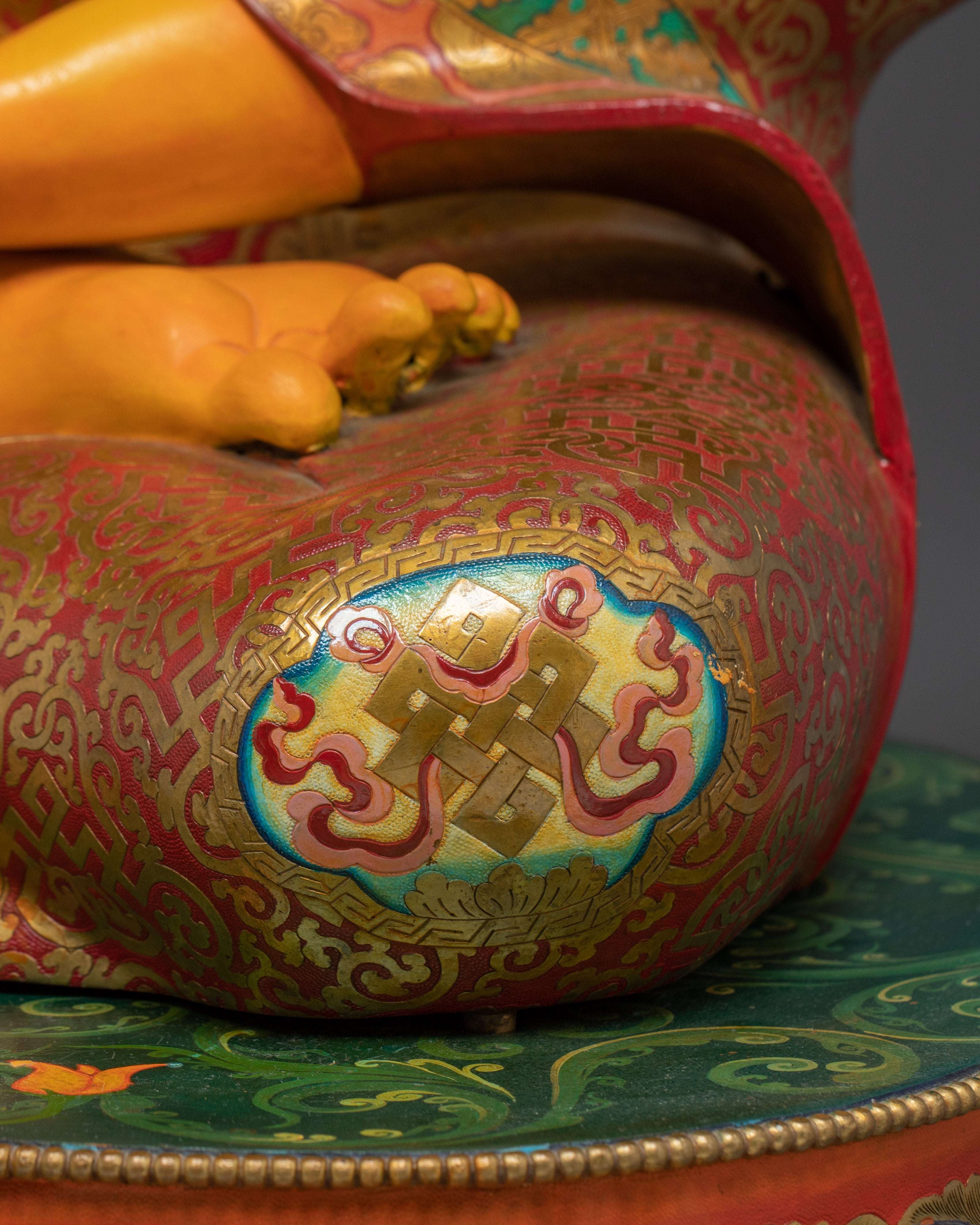 Divine Shakyamuni Buddha: Traditional Statue