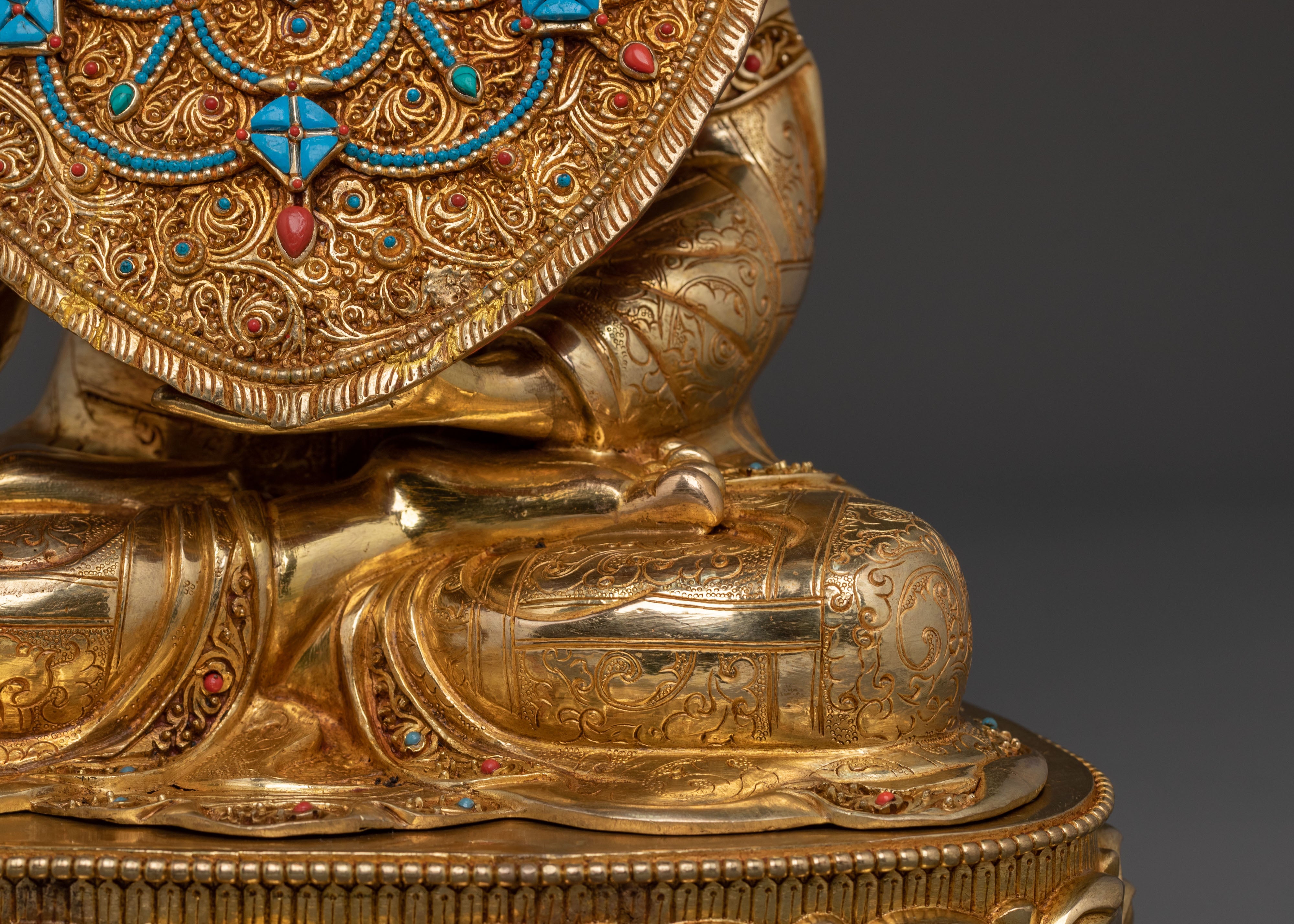 Crown Shakyamuni Buddha Magnificient Statue in Gilded Gold