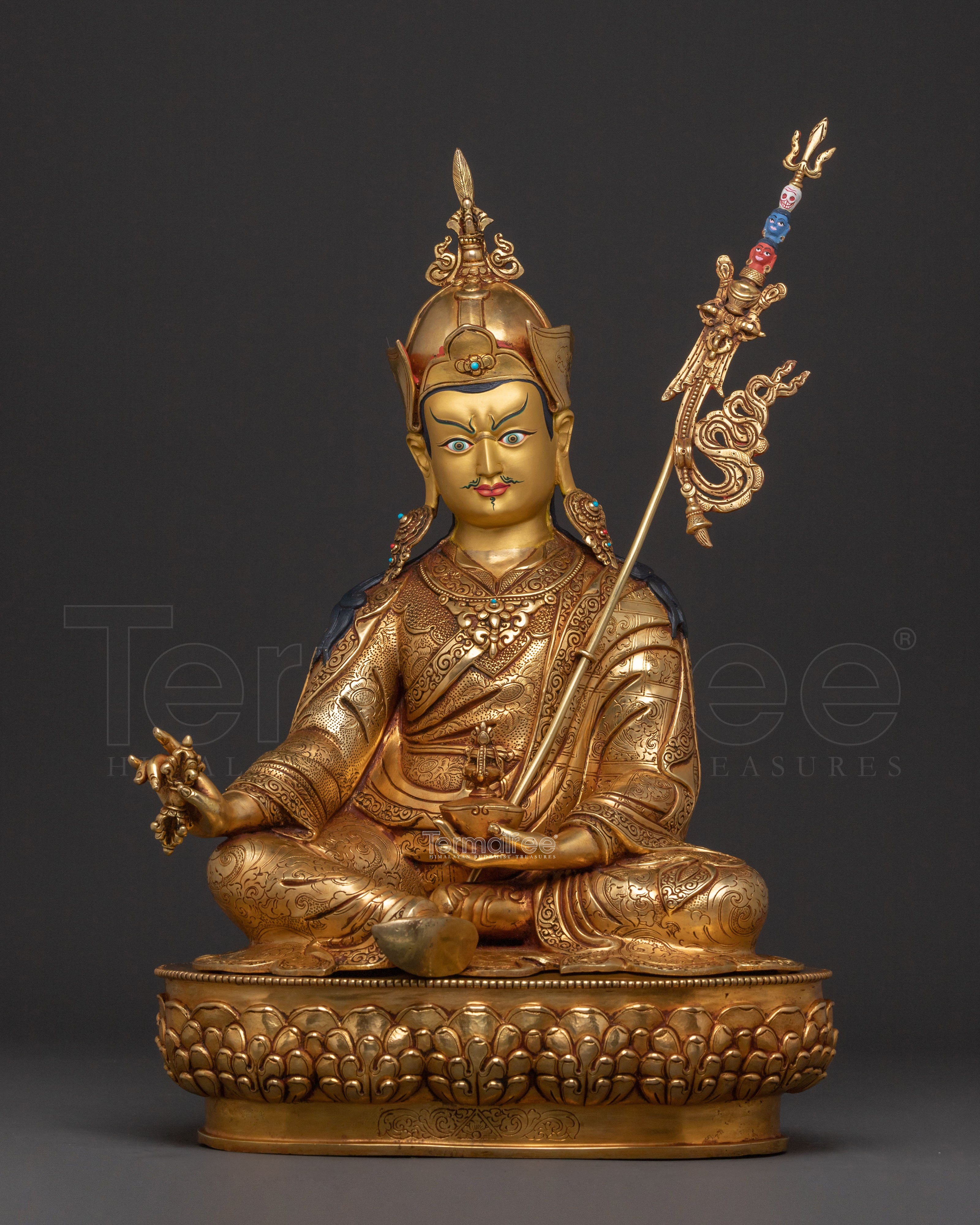 guru rinpoche statue