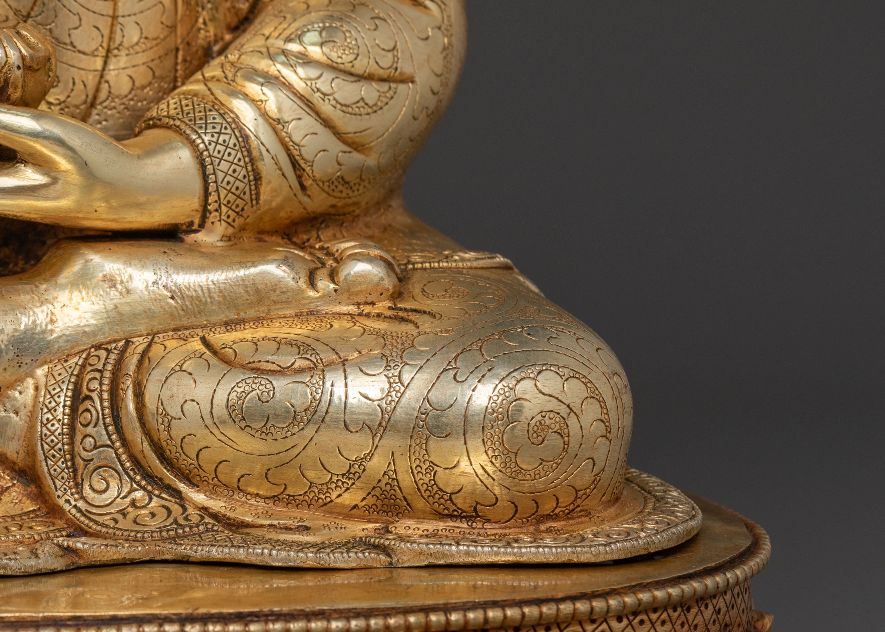 Shakyamuni Buddha Statue | Symbol Wisdom & Compassion