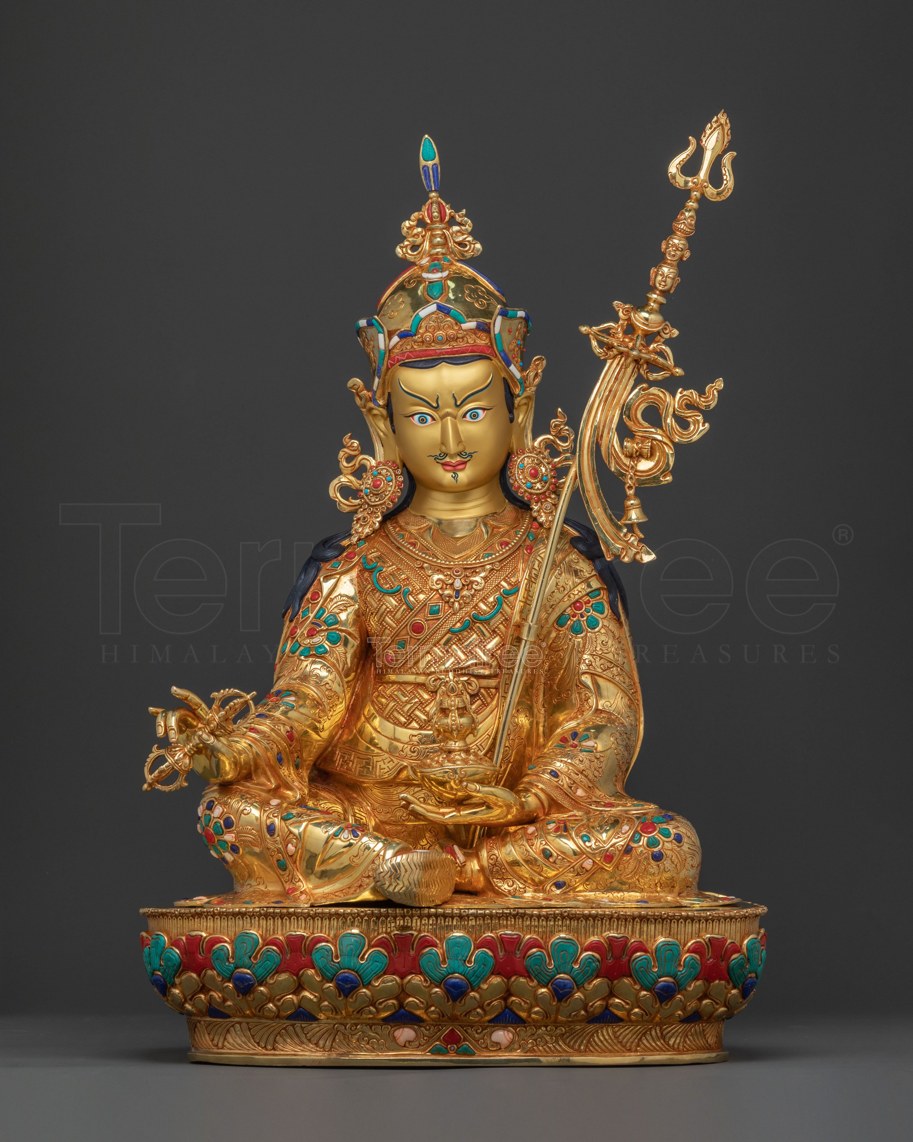 Guru Rinpoche Statue