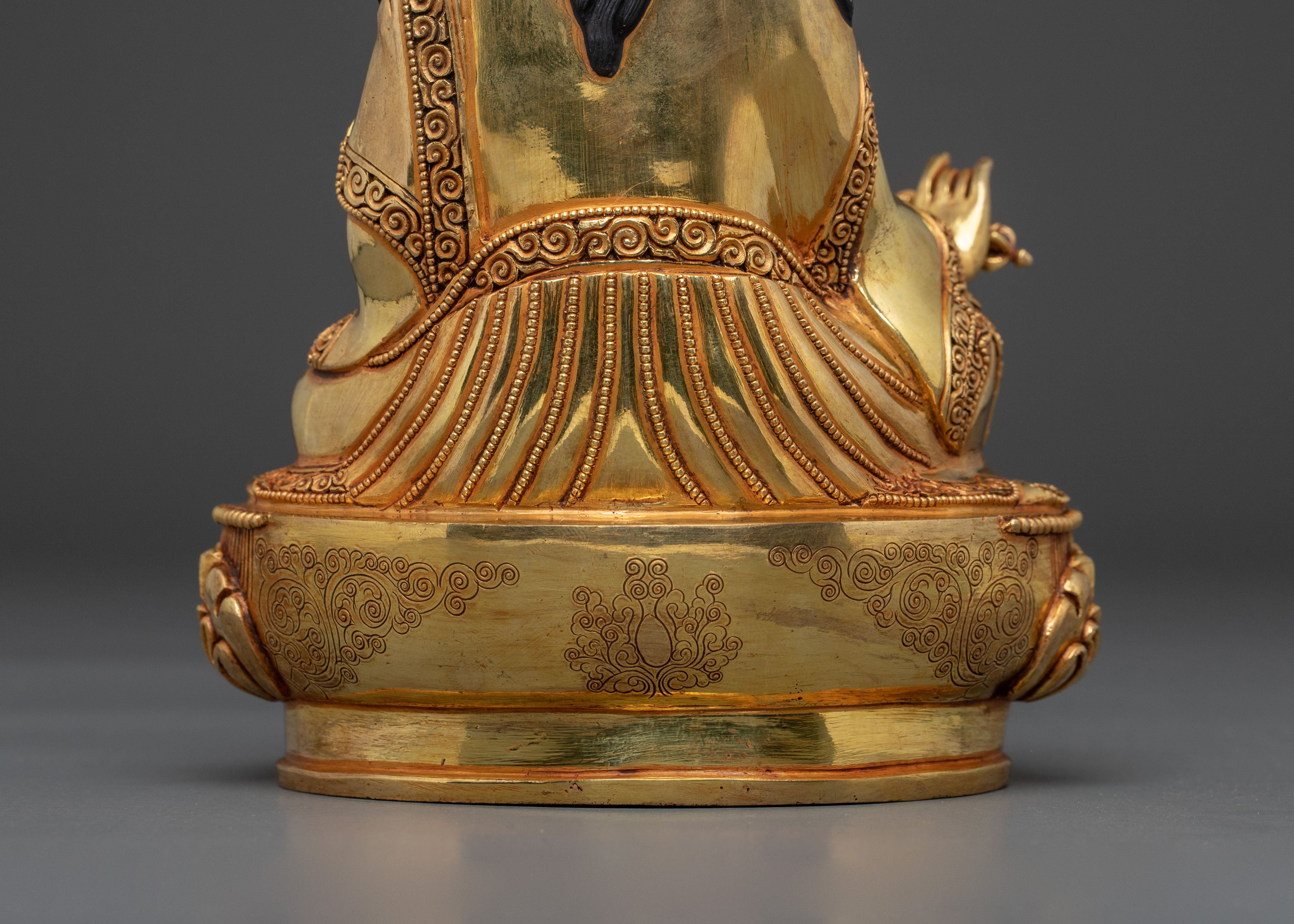 Guru Rinpoche Statue | Tibetan Buddhist Master