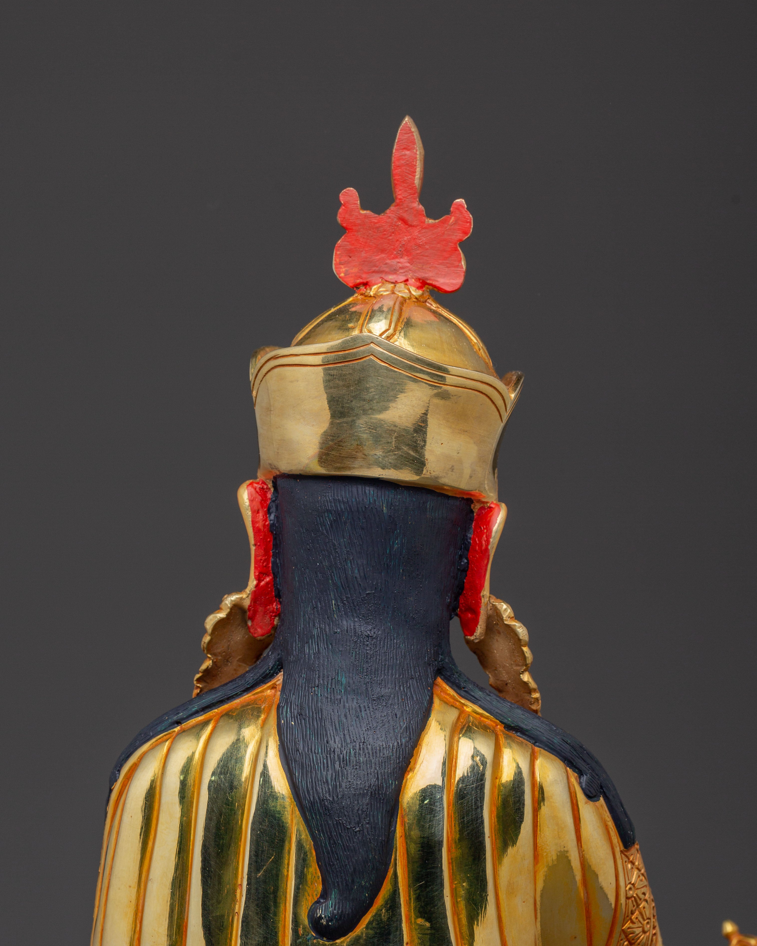 Lotus King Guru Rinpoche Statue – Authentic Nepali Serenity