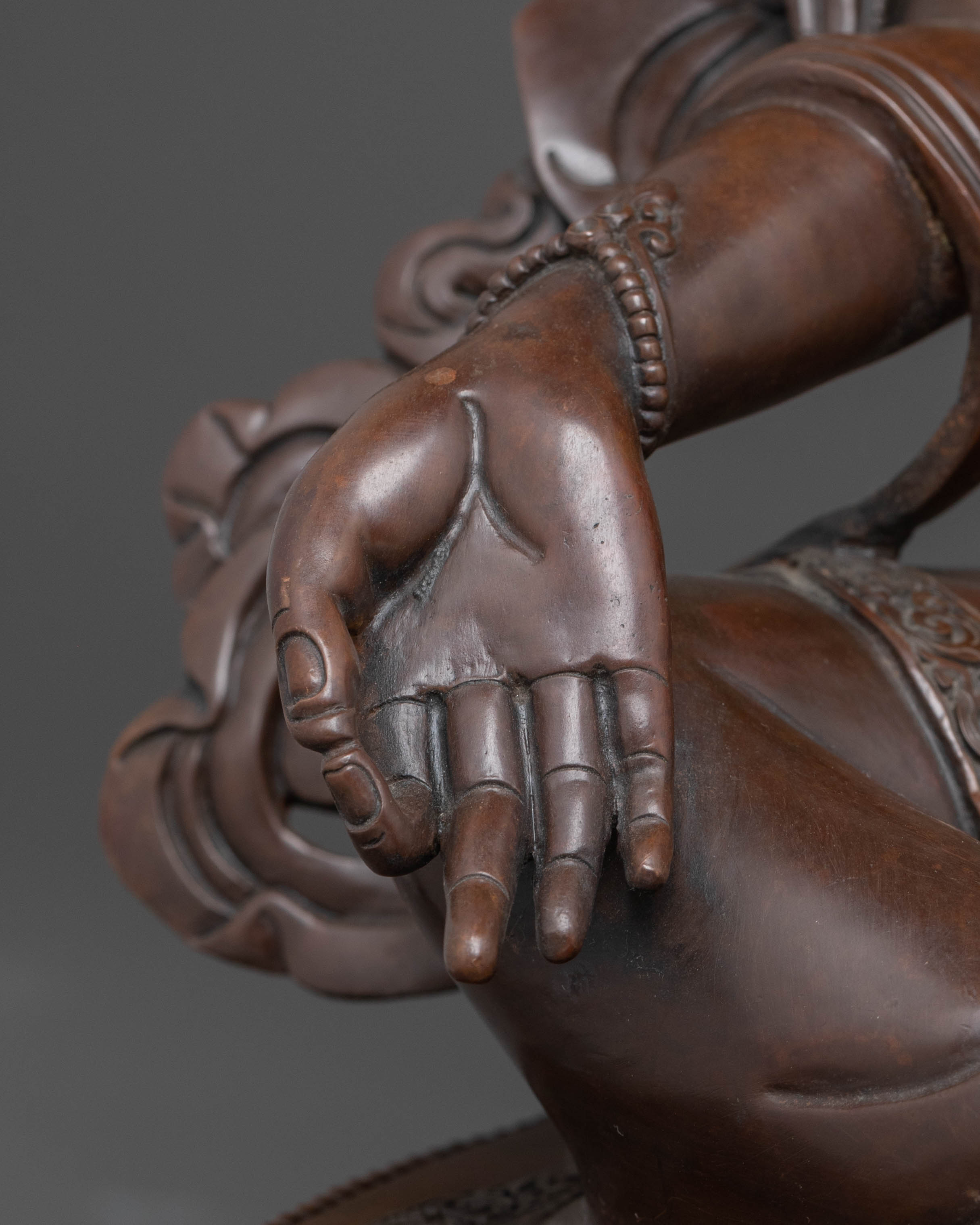 Green Tara Blessing Statue: Symbolizing Growth & Harmony