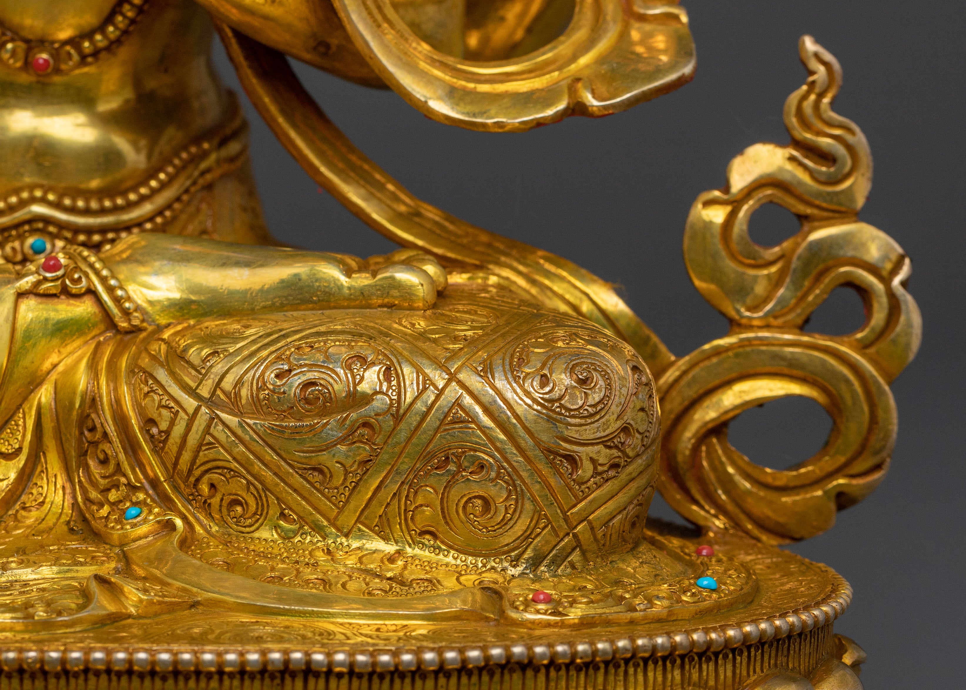 Compassionate Protector Chenrezig Statue | Bodhisattva of Compassion
