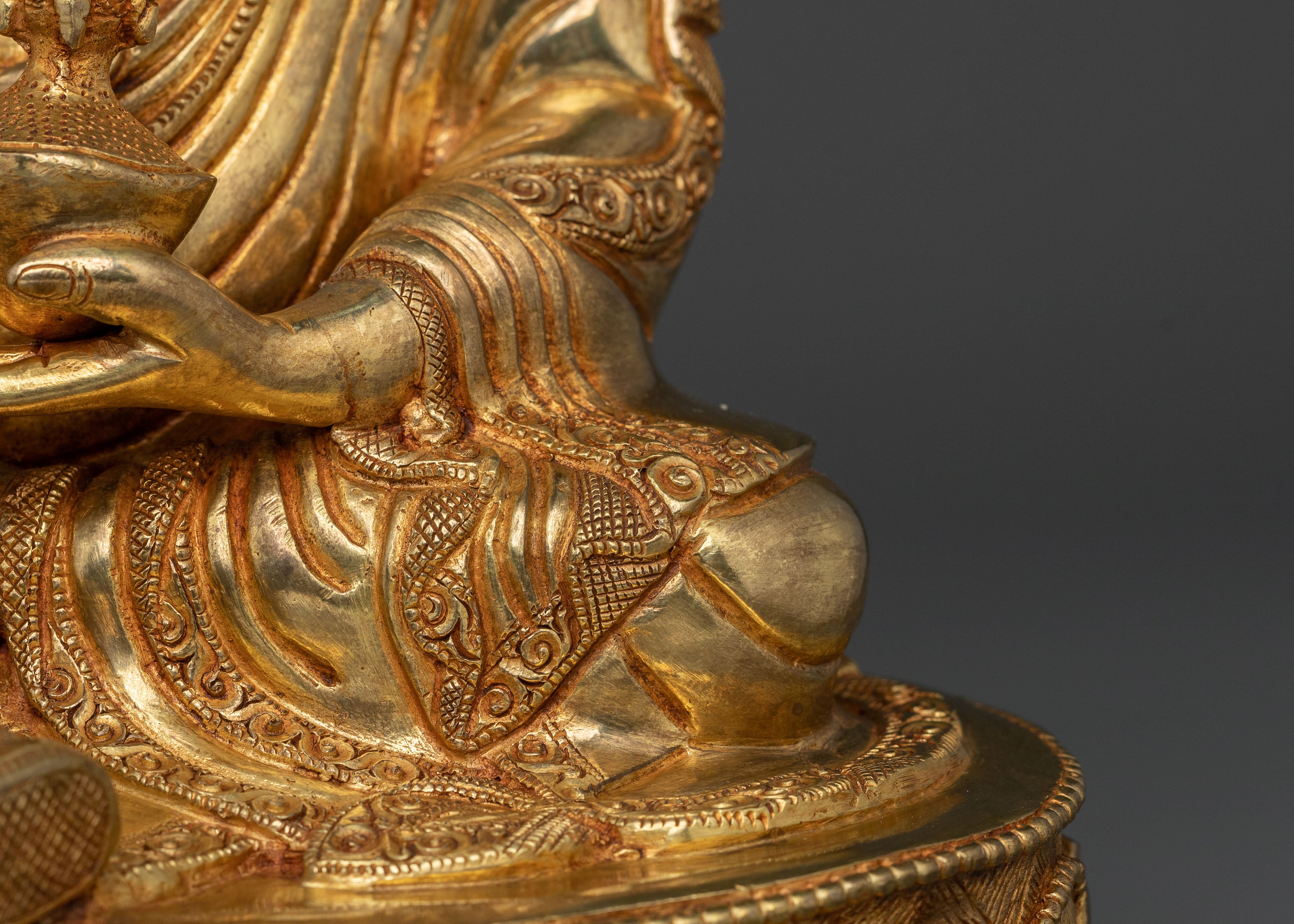 Guru Rinpoche Spiritual Statue | Divine Protector