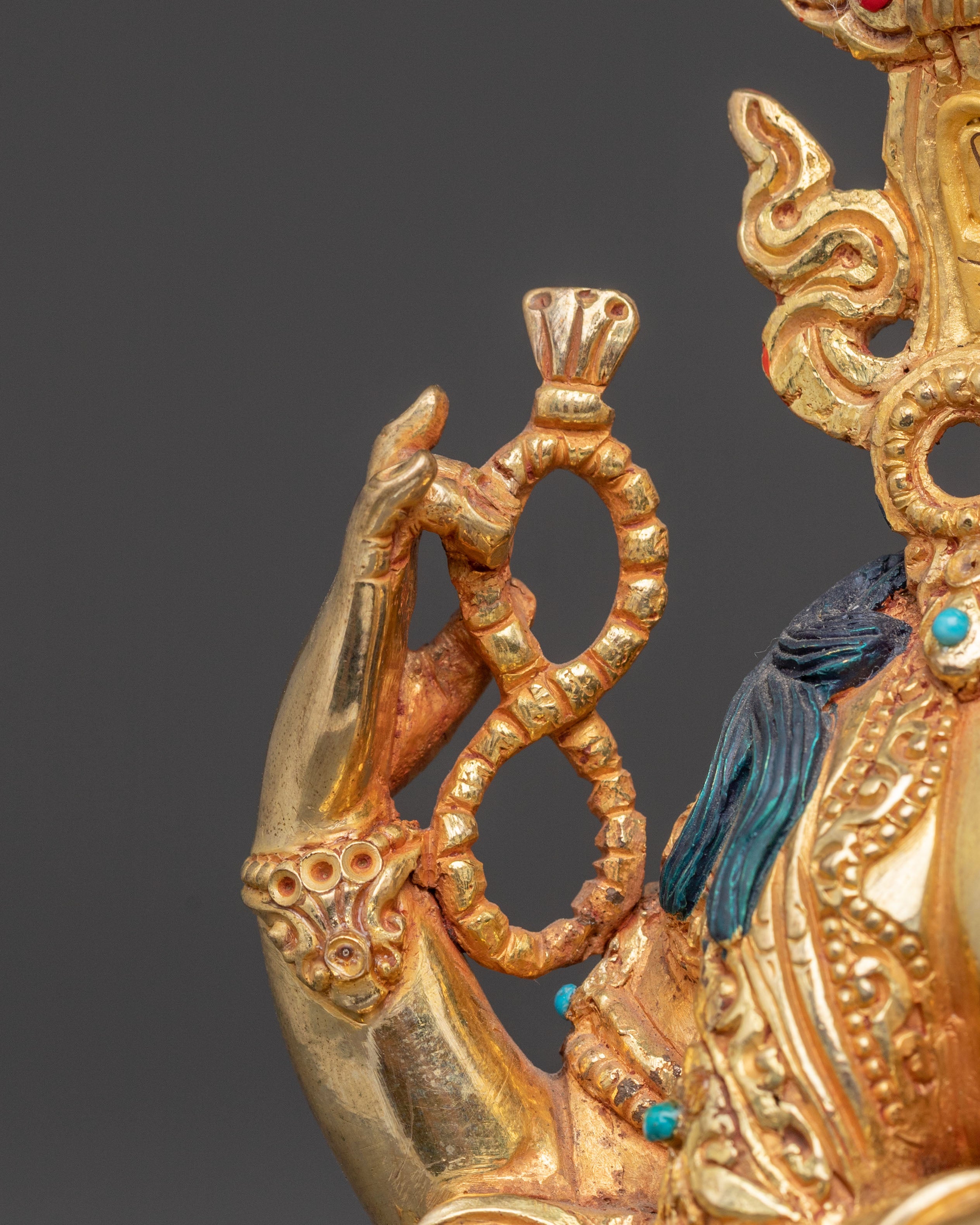 Handmade Avalokitesvara Golden Statue of Compassion – Gilded Serenity