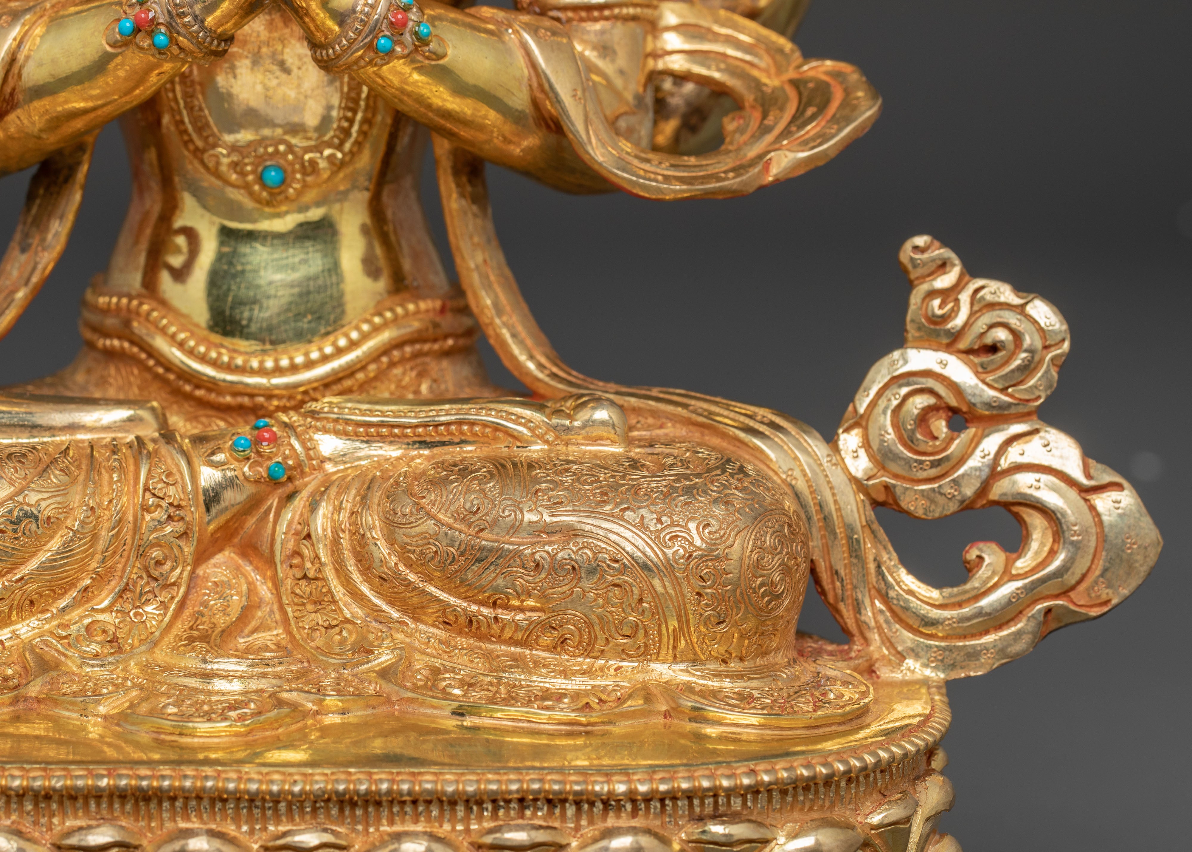 Golden Chenrezig Statue of Compassion | Bodhisattva of Compassion