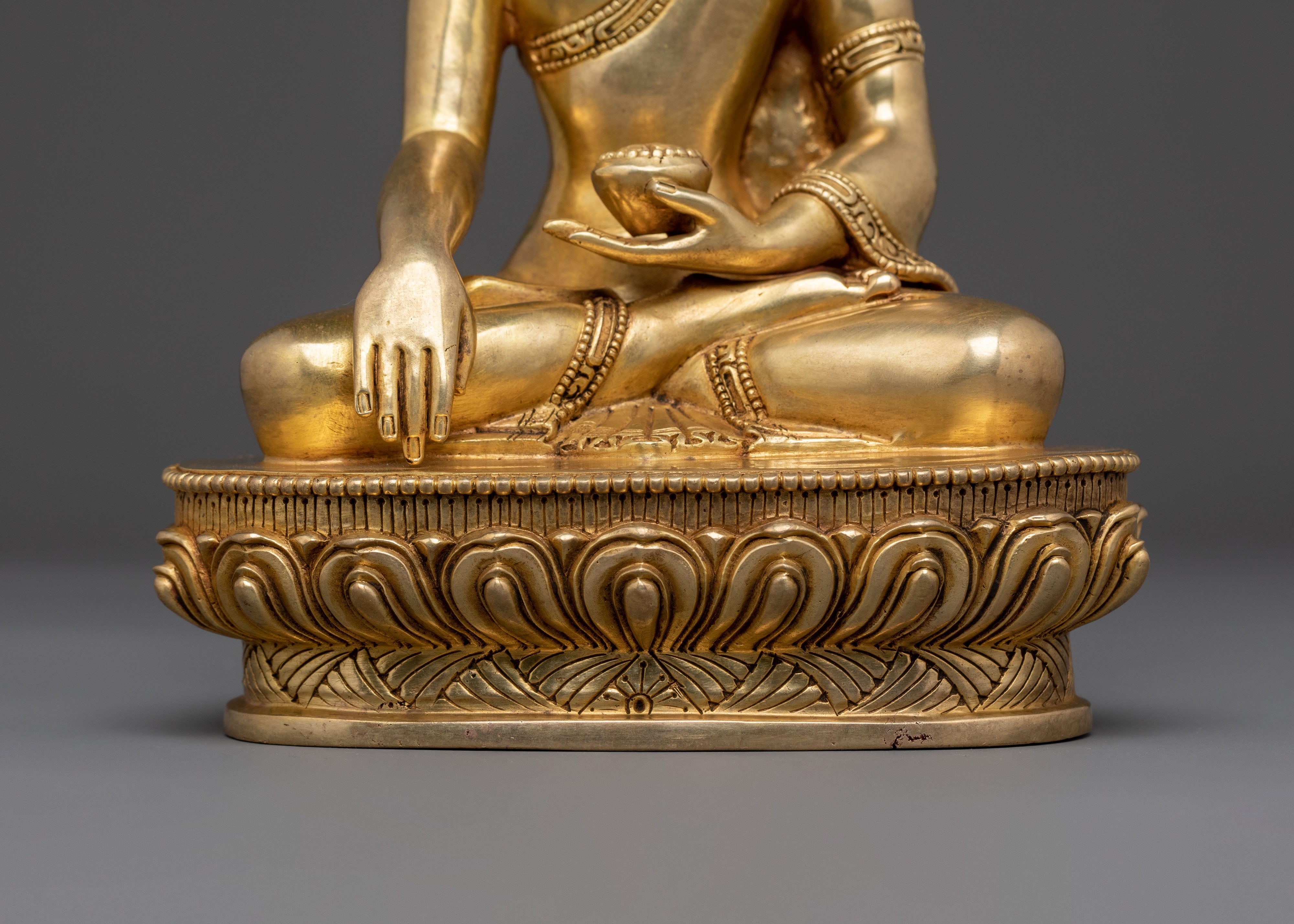 24K Gold Gilded Shakyamuni Buddha Statue: Home Decor