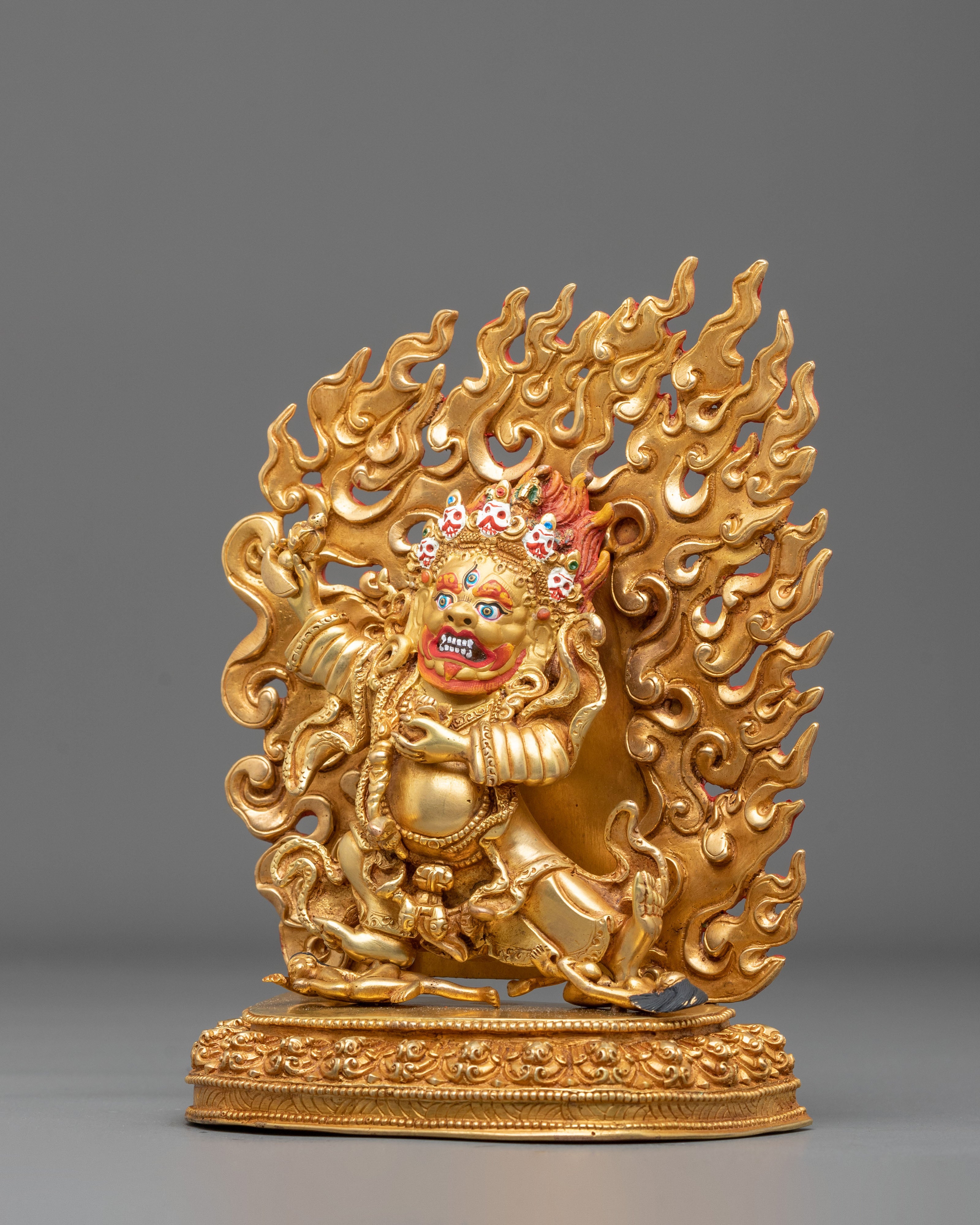 Mahakala Bernakchen Statue | Black-Cloaked Protector