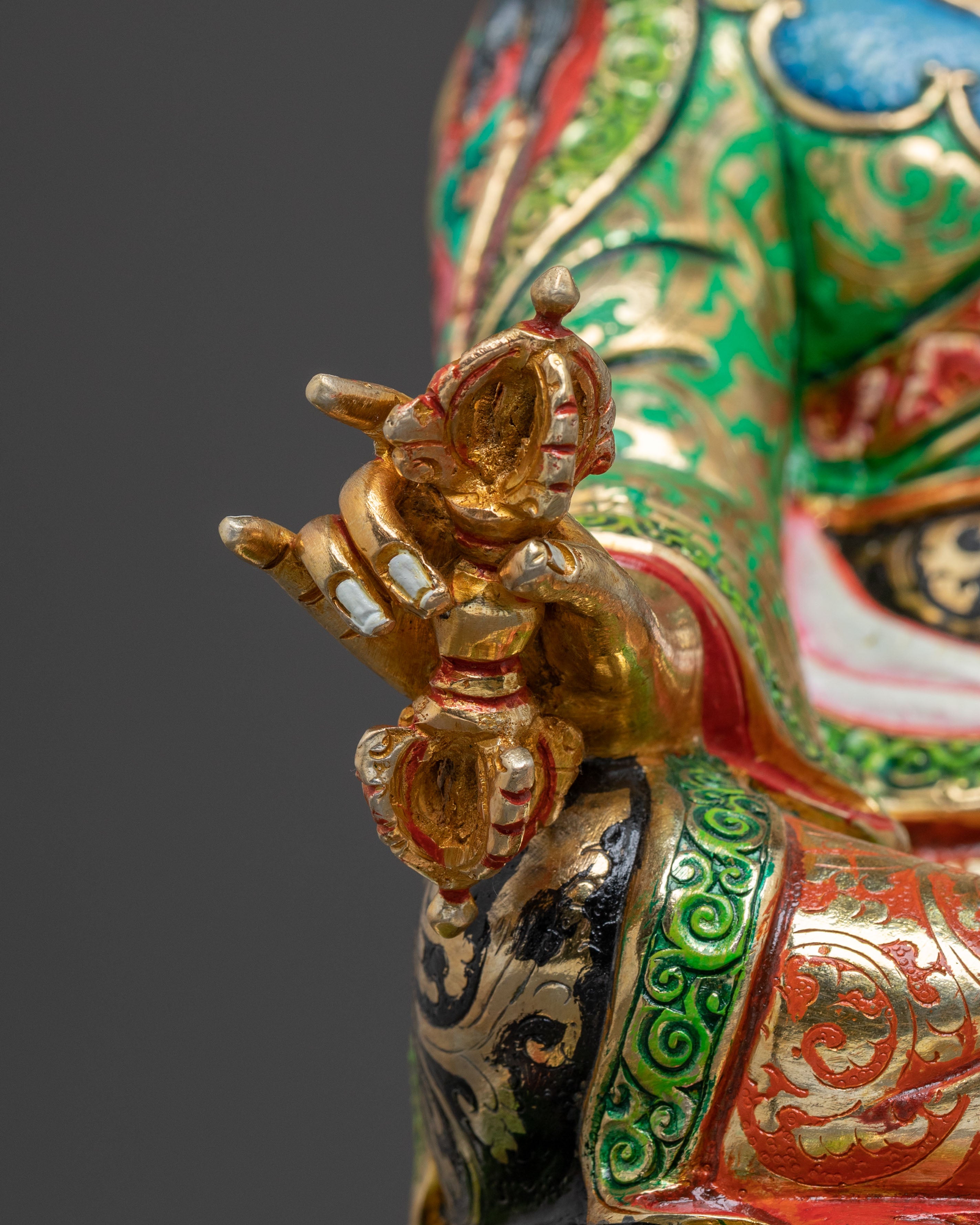 Guru Rinpoche Protector Statue: Sacred Figure