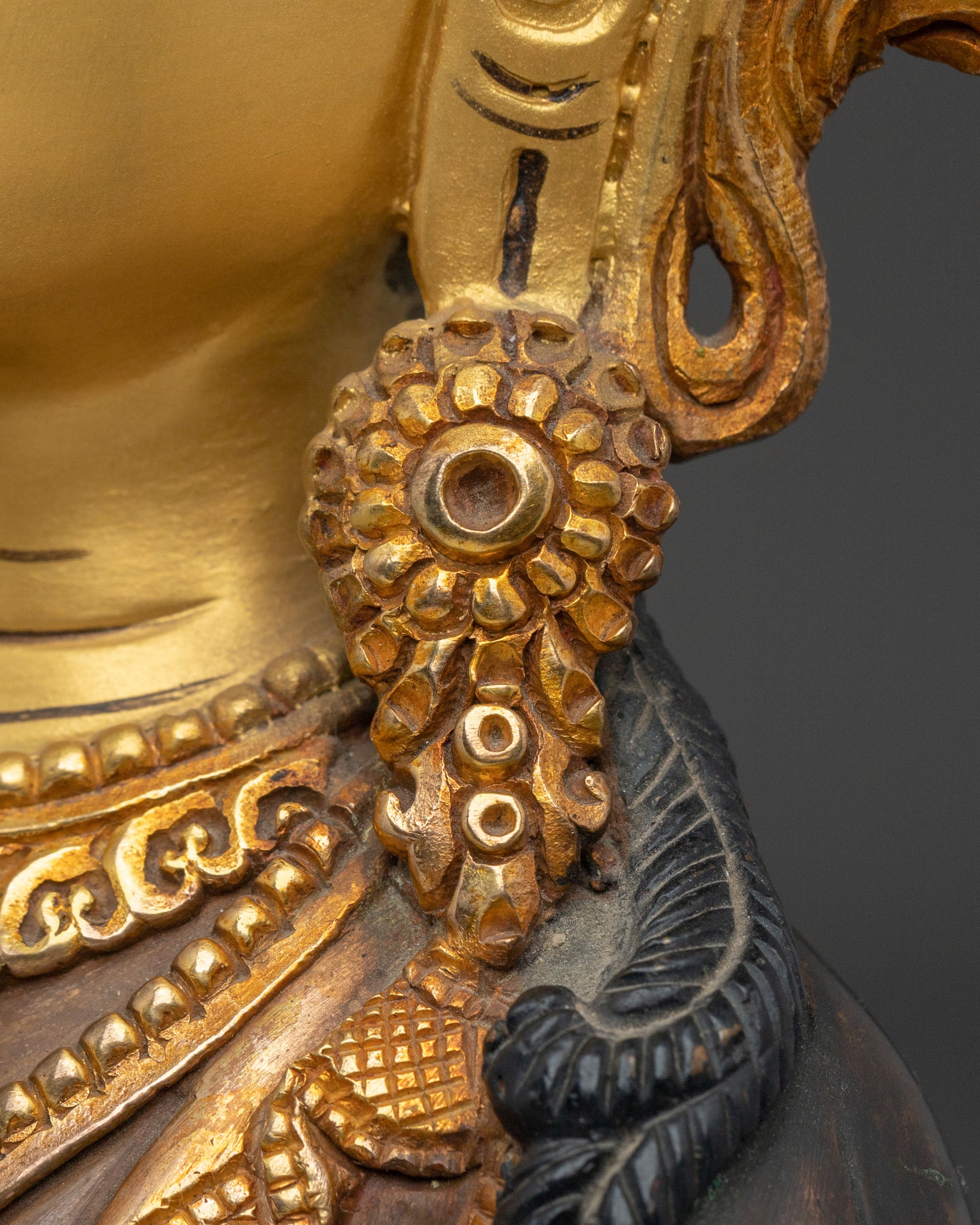 Amitayus Statue: Longevity Deity