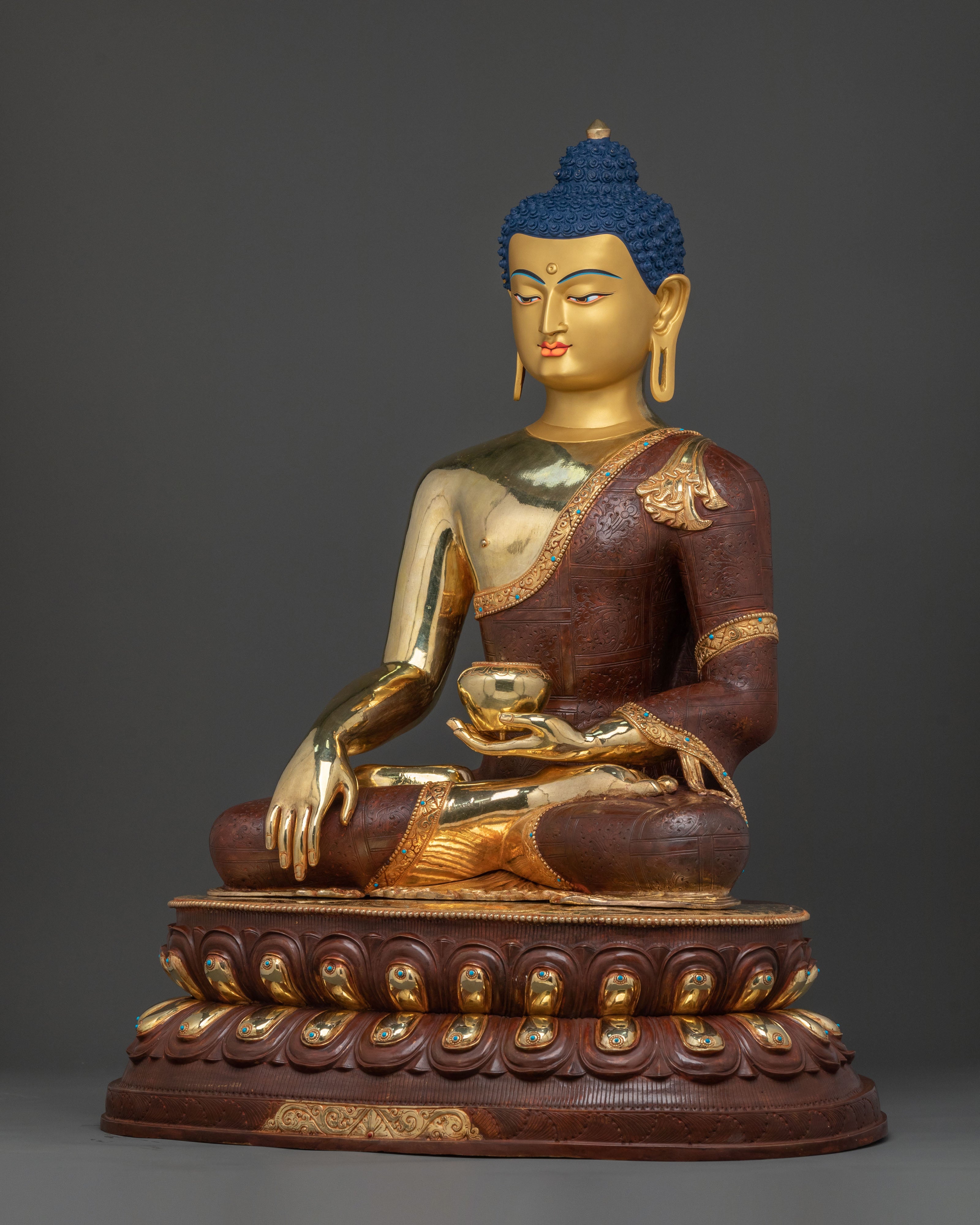 Serene Figure of Shakyamuni Buddha | Altar Decor