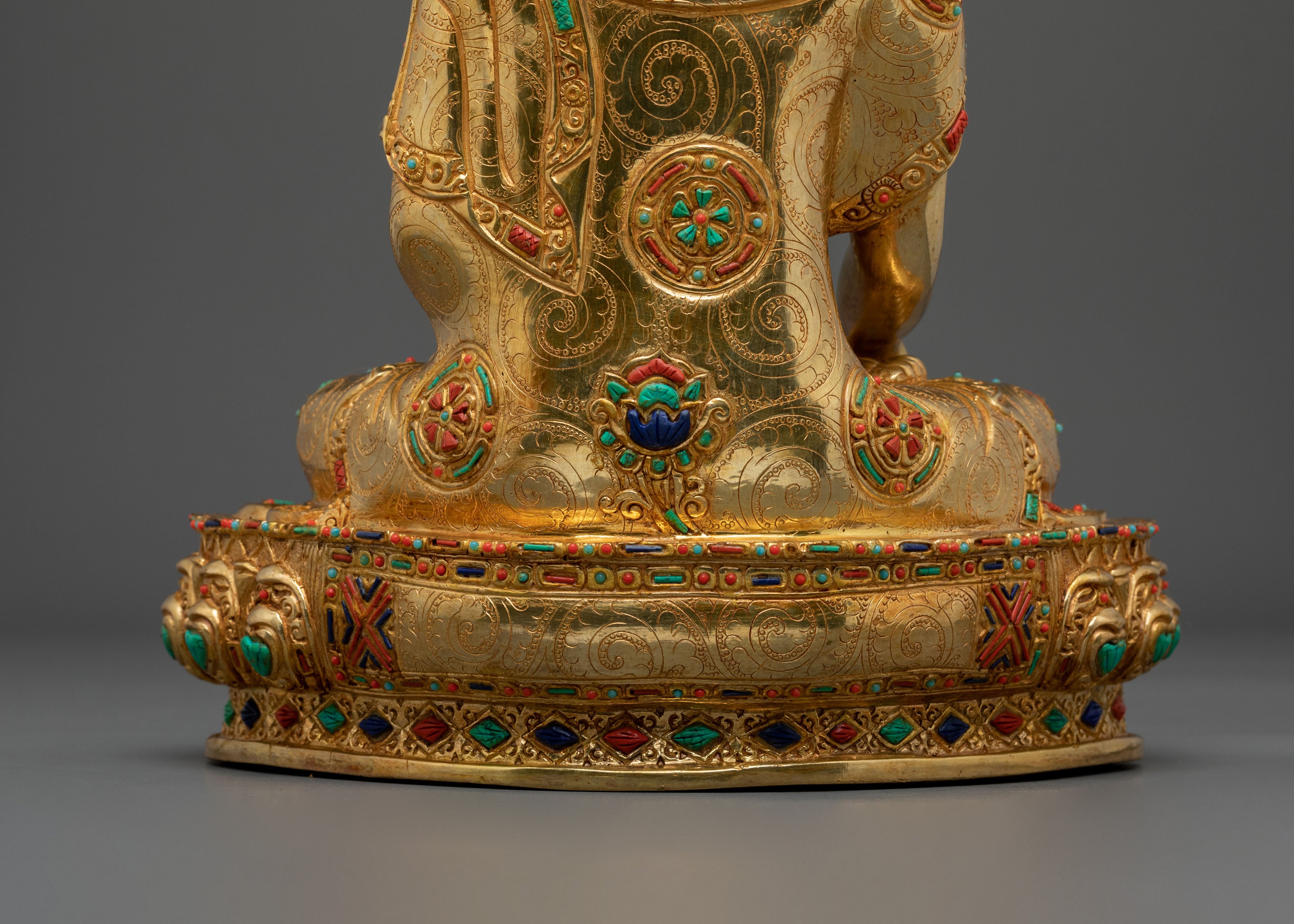 Shakyamuni Buddha Statue: Founder of Dharma