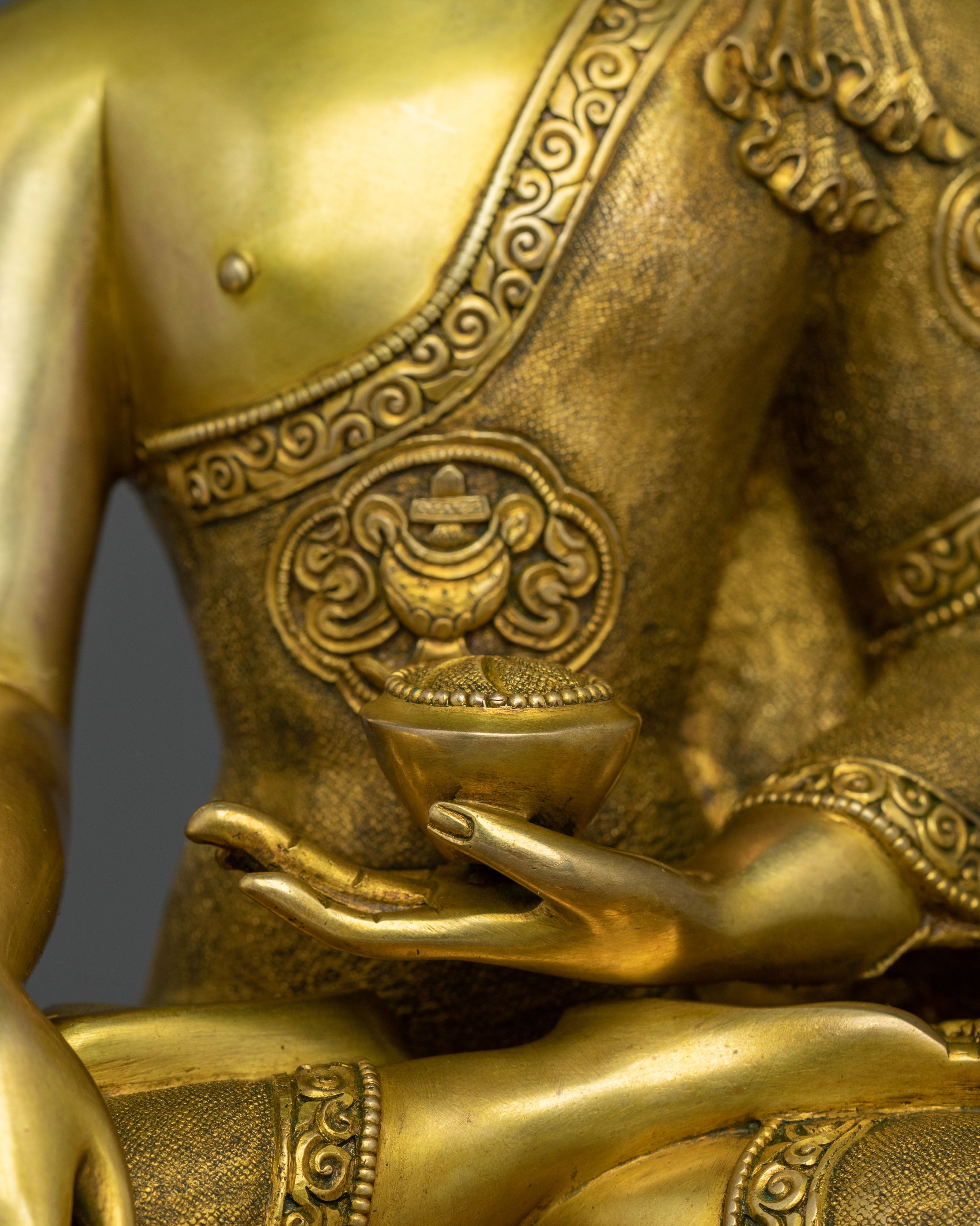 Founder of Buddhism Shakyamuni Buddha Golden Statue