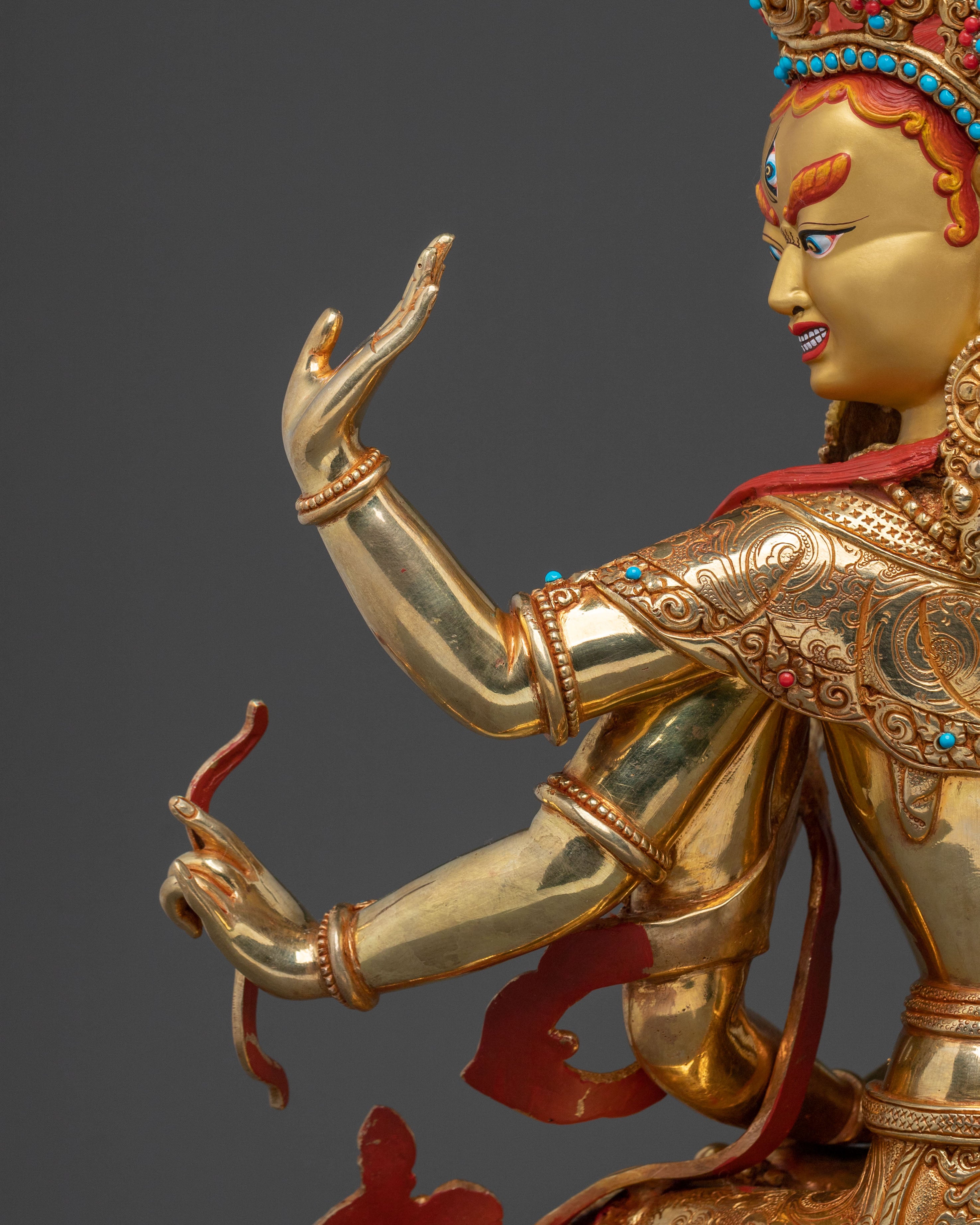 Namgyalma Bodhisattva: Figurine with Antique Finish