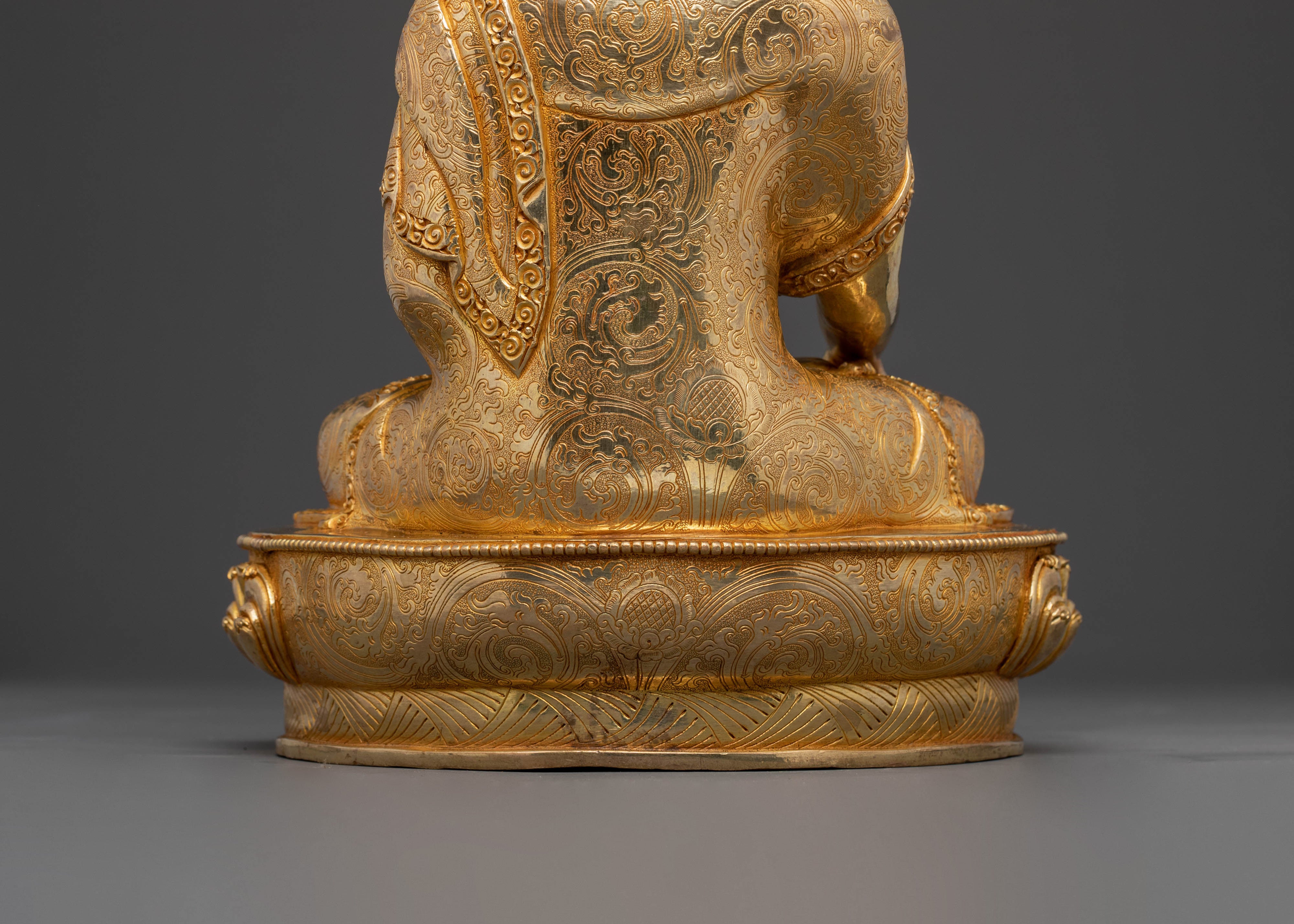 Himalayan Buddha Shakyamuni Golden Statue – Serene Radiance