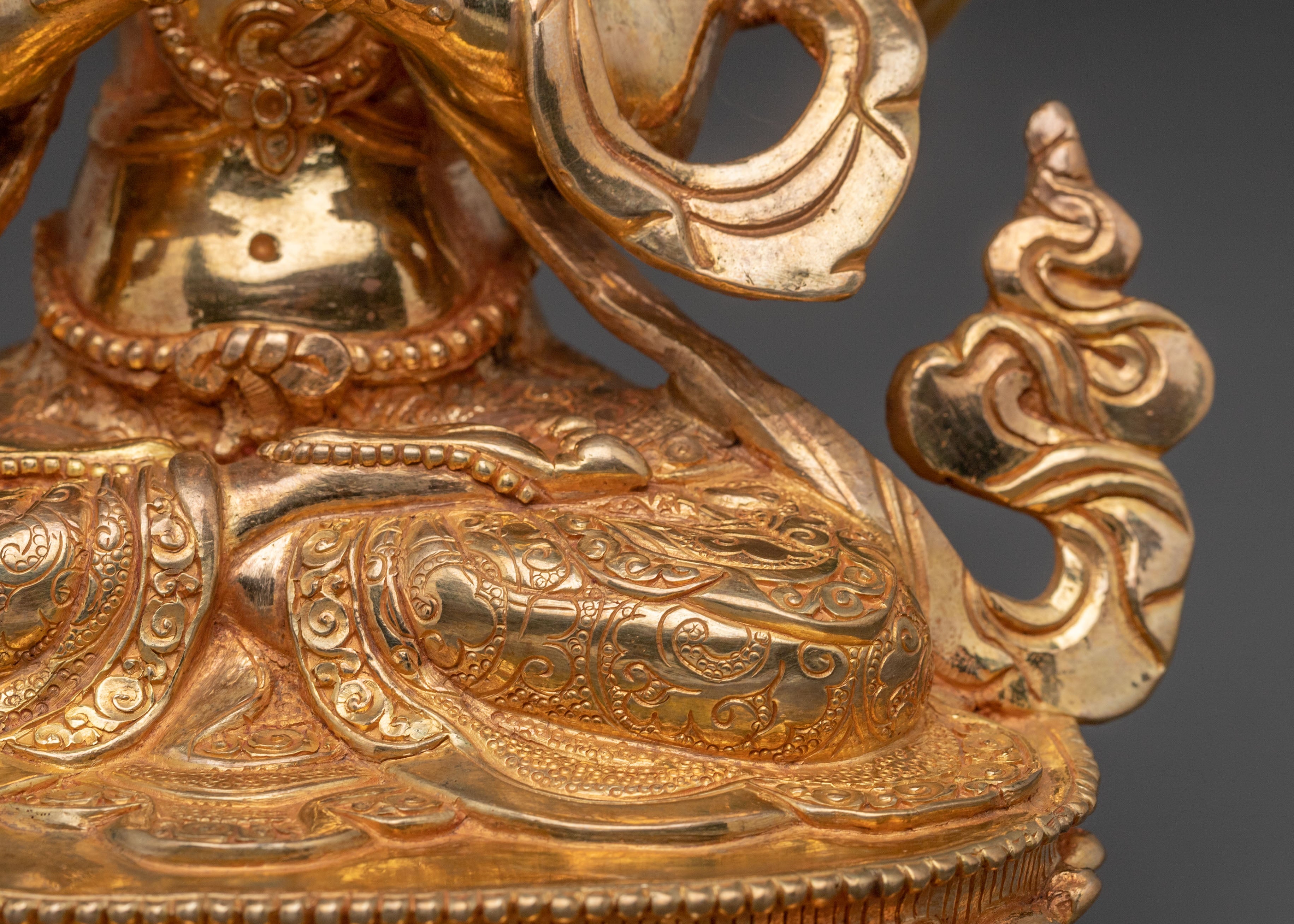 Chenrezig Golden Statue: Eyes of Compassion