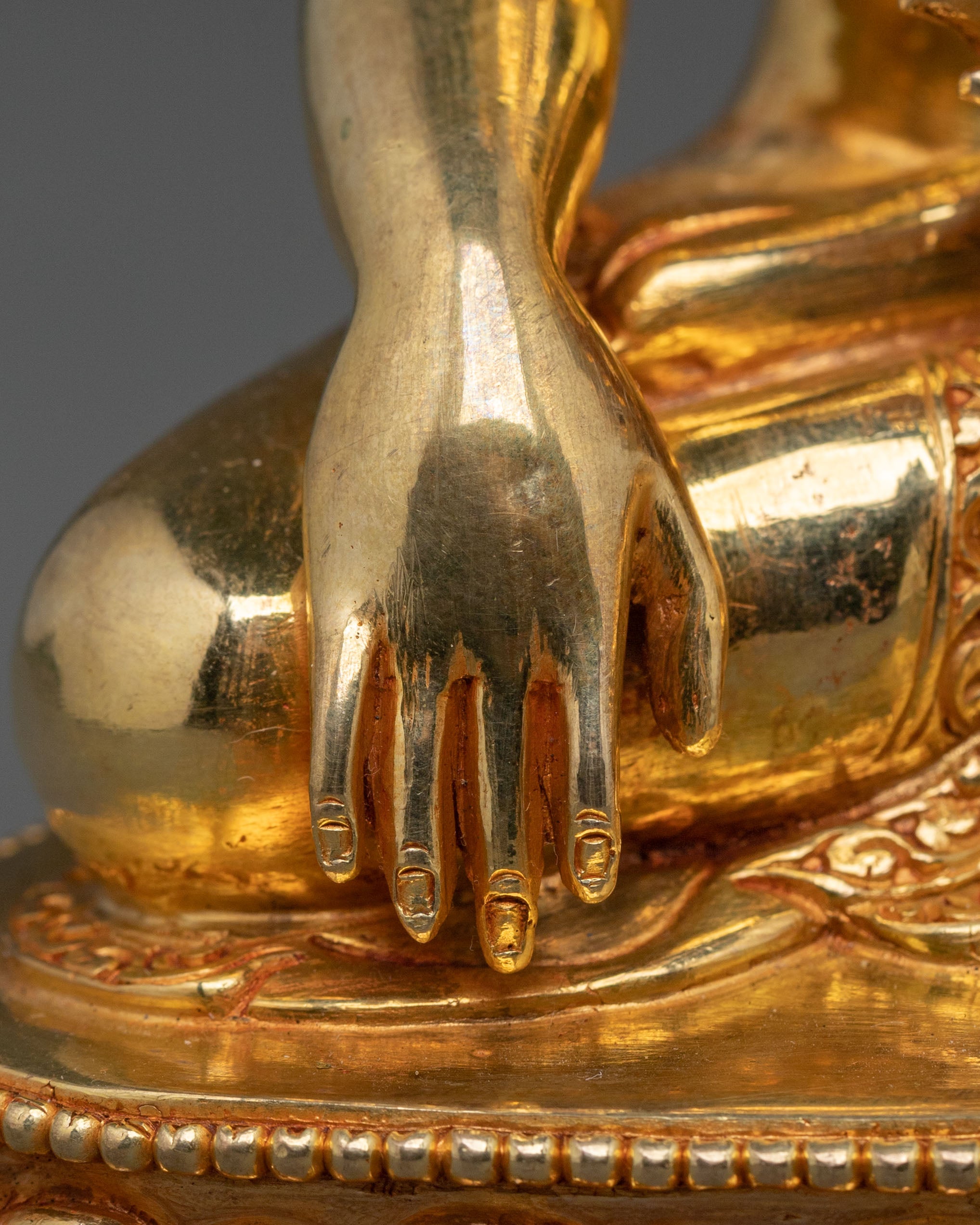 Amitabha Buddha Buddhist Altar Statue – Radiant Gilded Copper