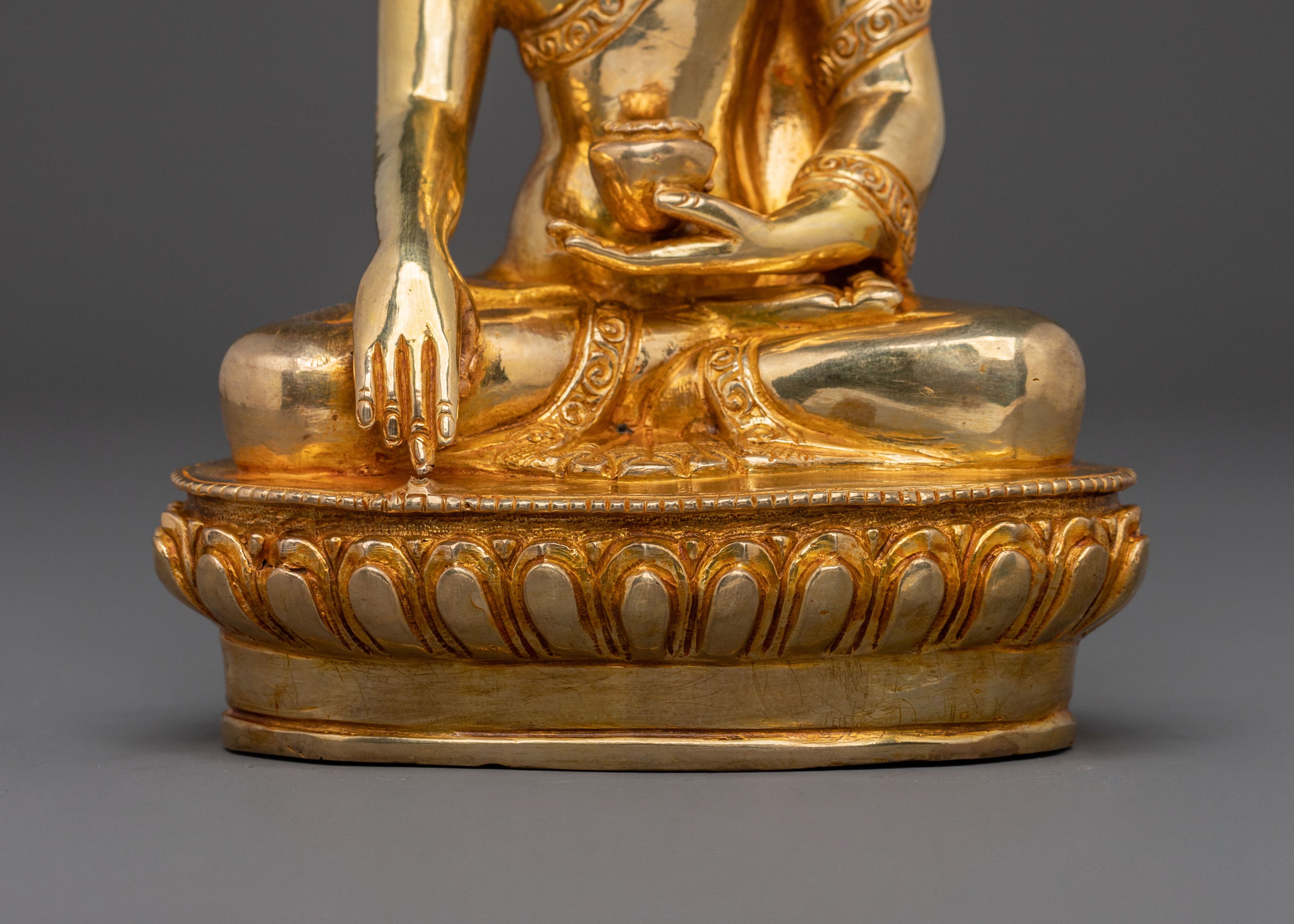 Shakyamuni Blessing Statue: 24K Gold Gilded