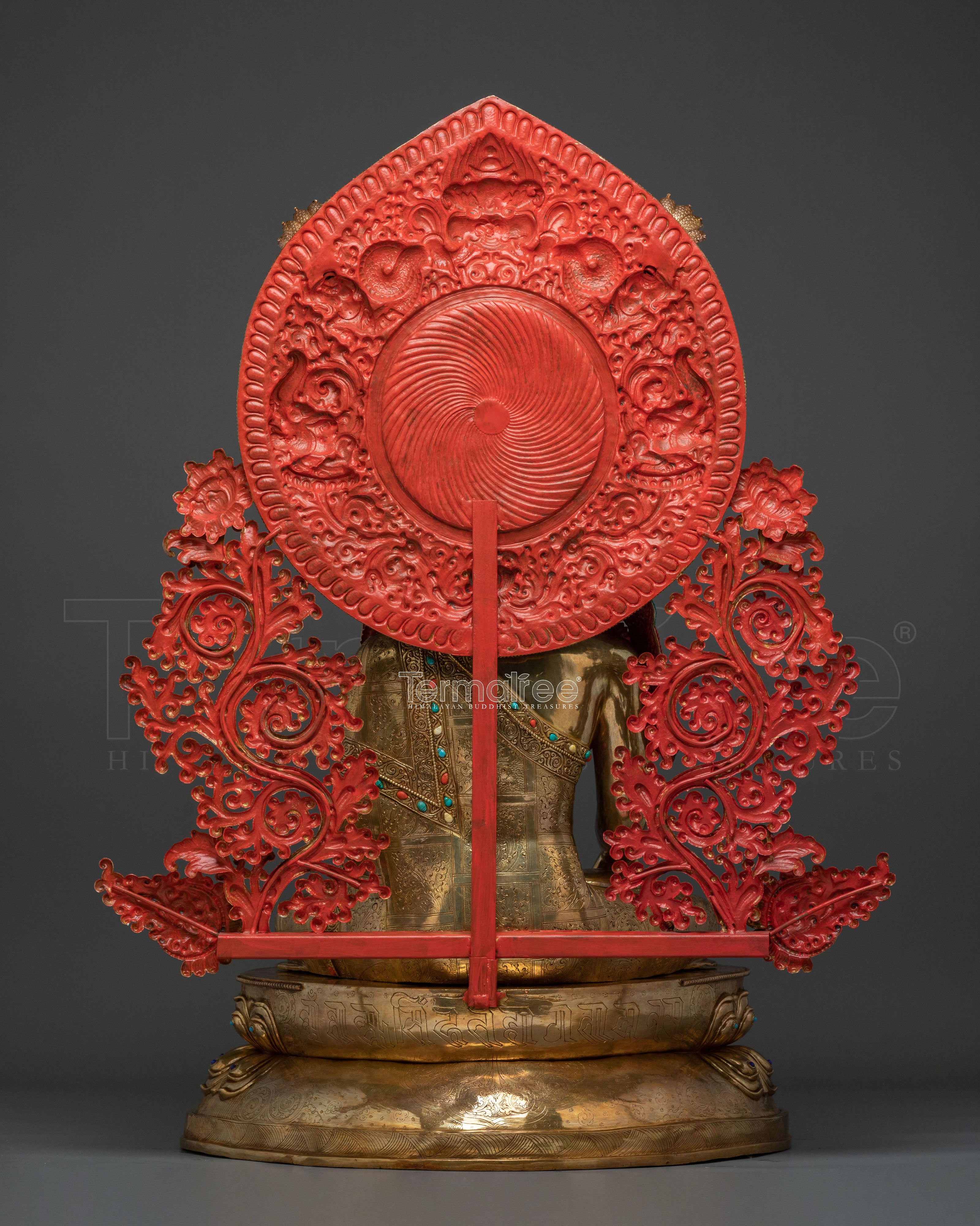Crowned Buddha of Enlightenment Statue: Sacred Symbol of Wisdom and Awakening