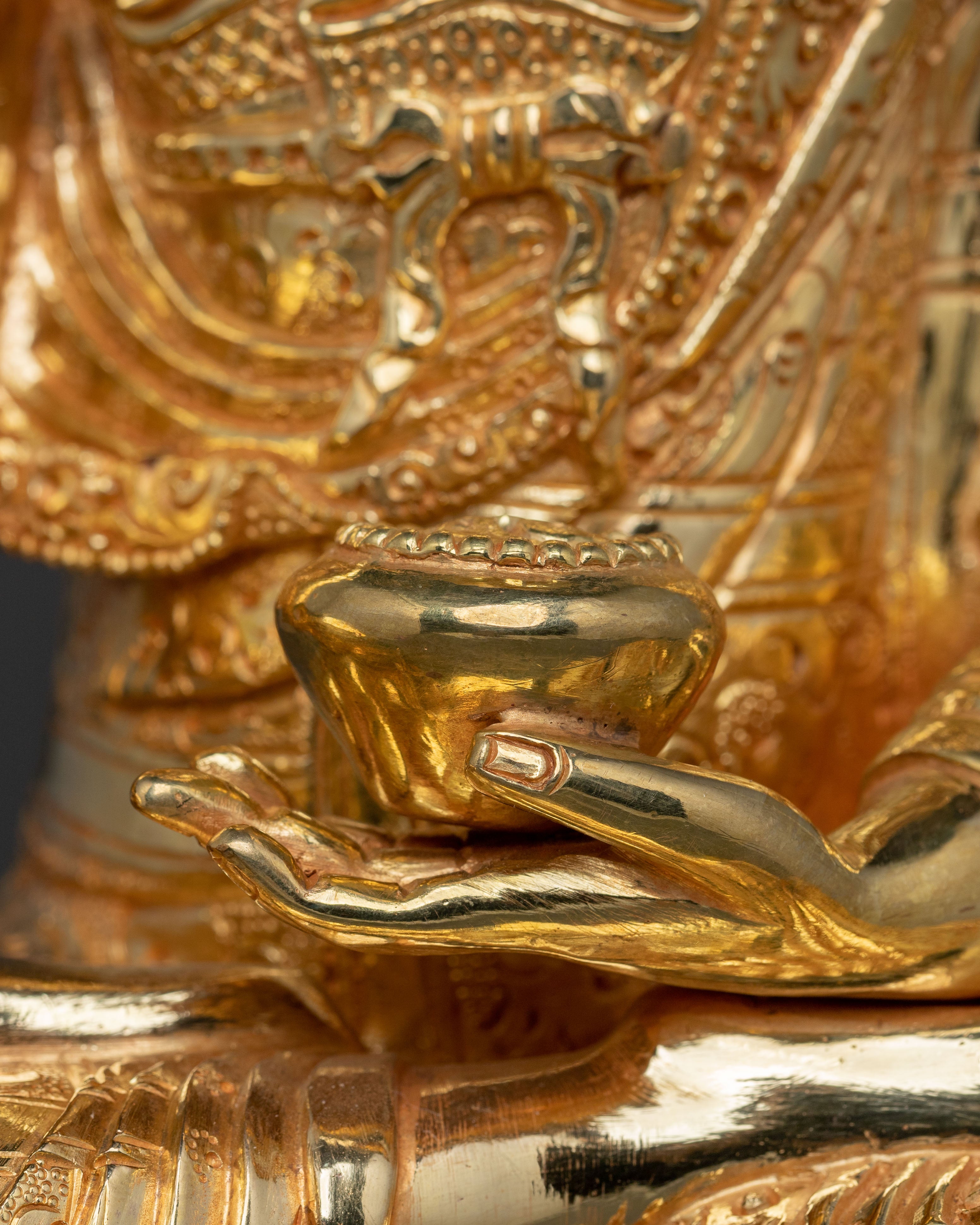 Peaceful Meditation Figurine of Shakyamuni Buddha