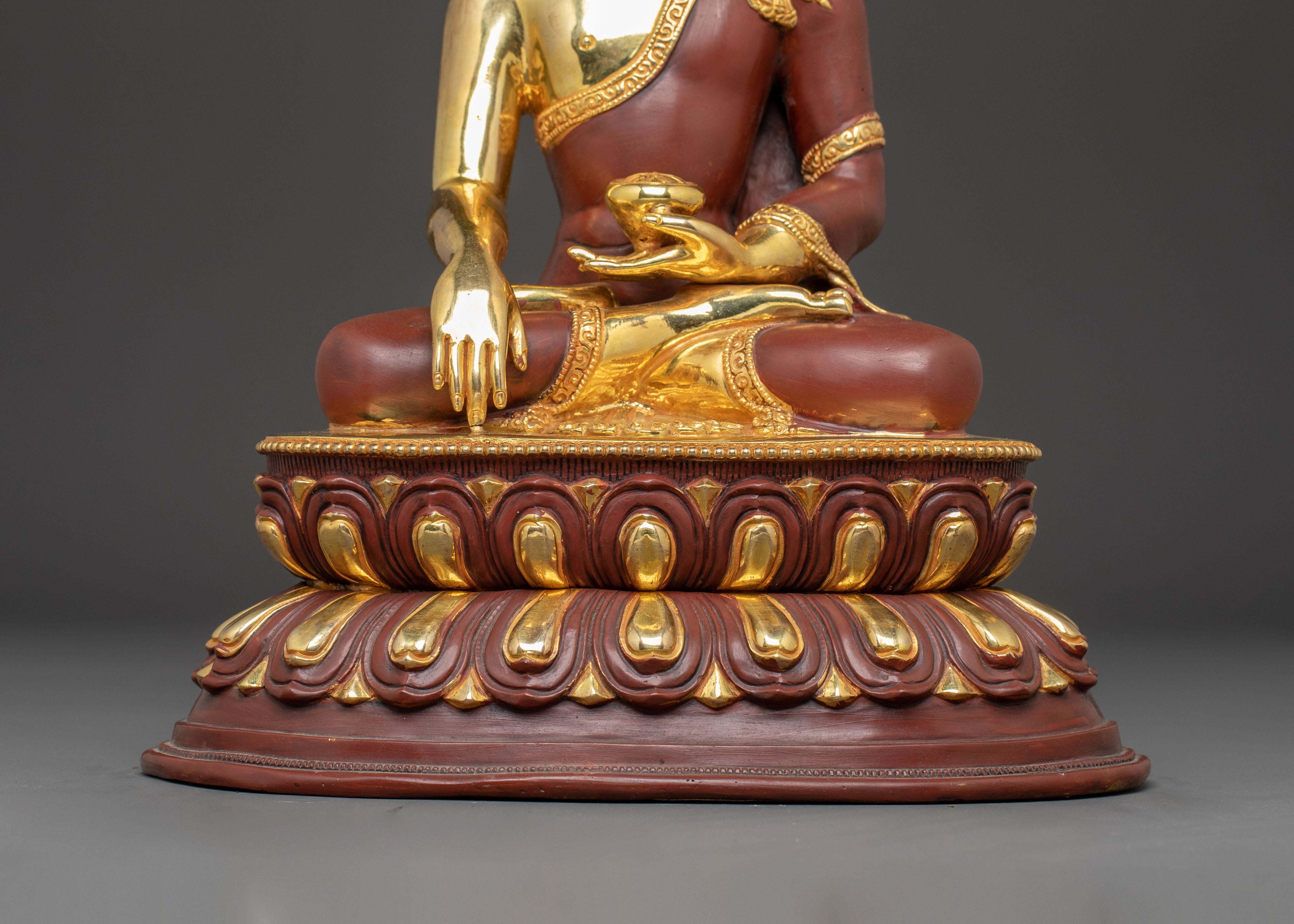 Shakyamuni Buddha Statue: The Enlightened Teacher
