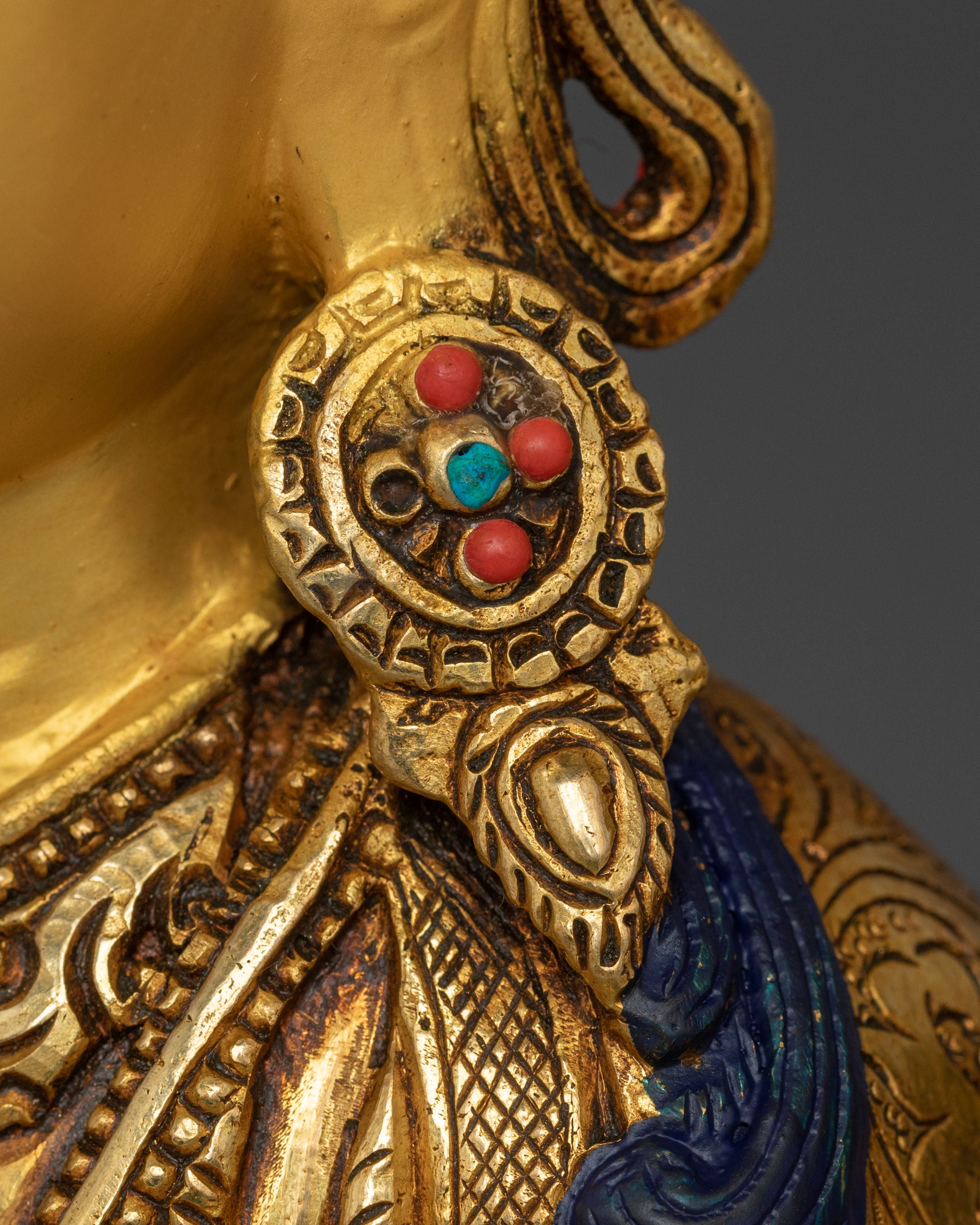 Four Armed Chenrezig Statue: Compassionate Figurine