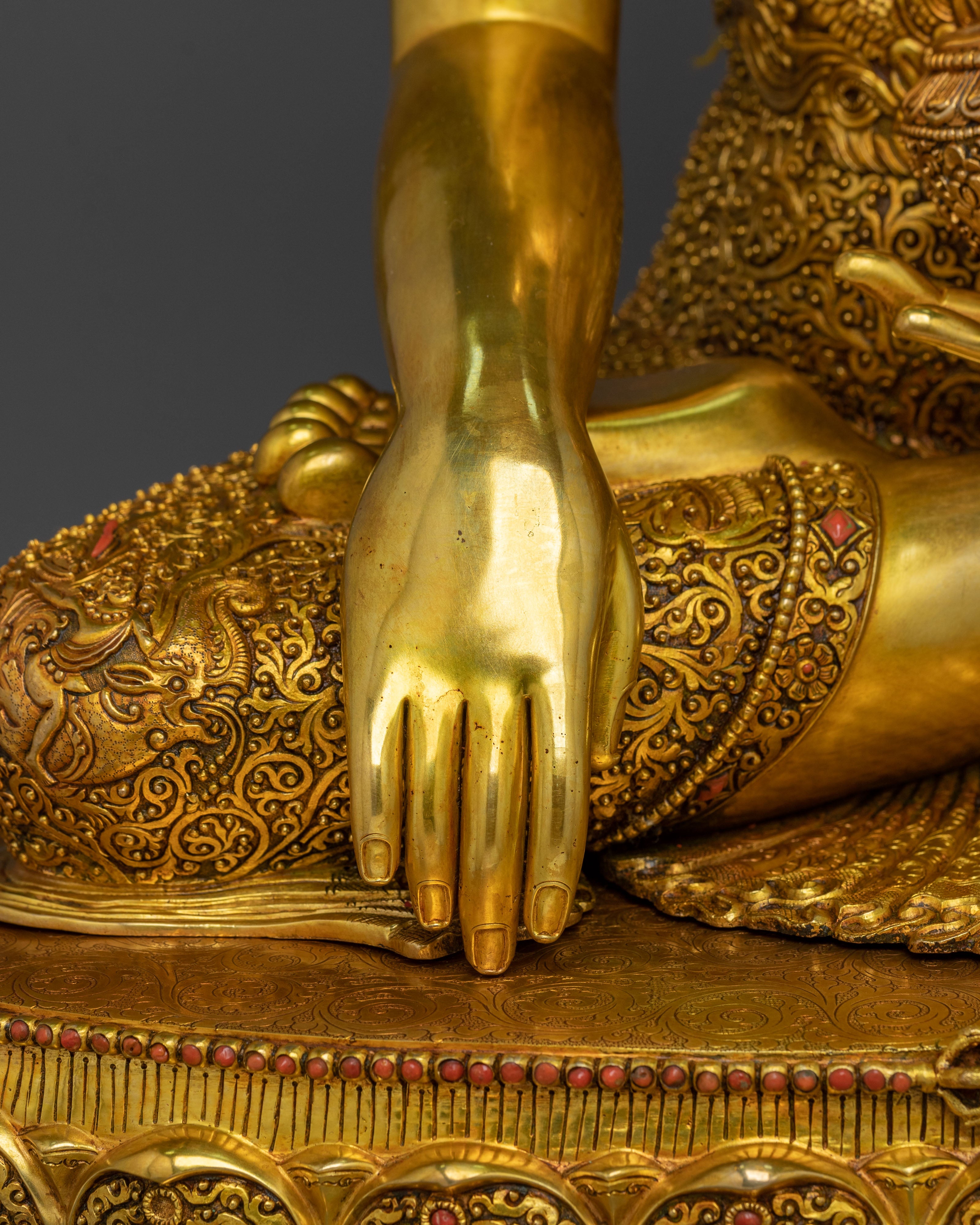 Shakyamuni Buddha Golden Statue for Buddhist Shrine