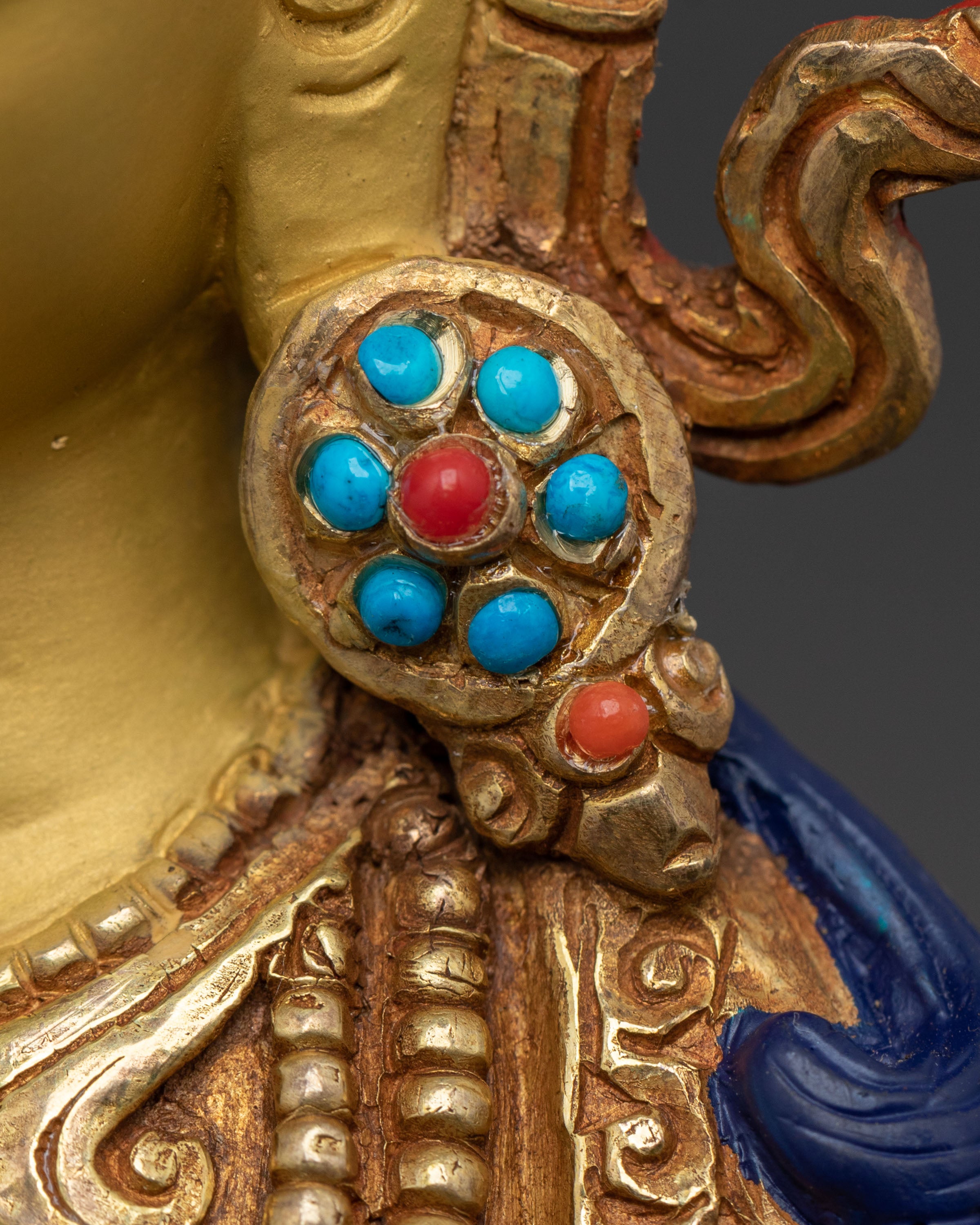 Handcrafted Amitayus Statue: Buddhist Home Decor