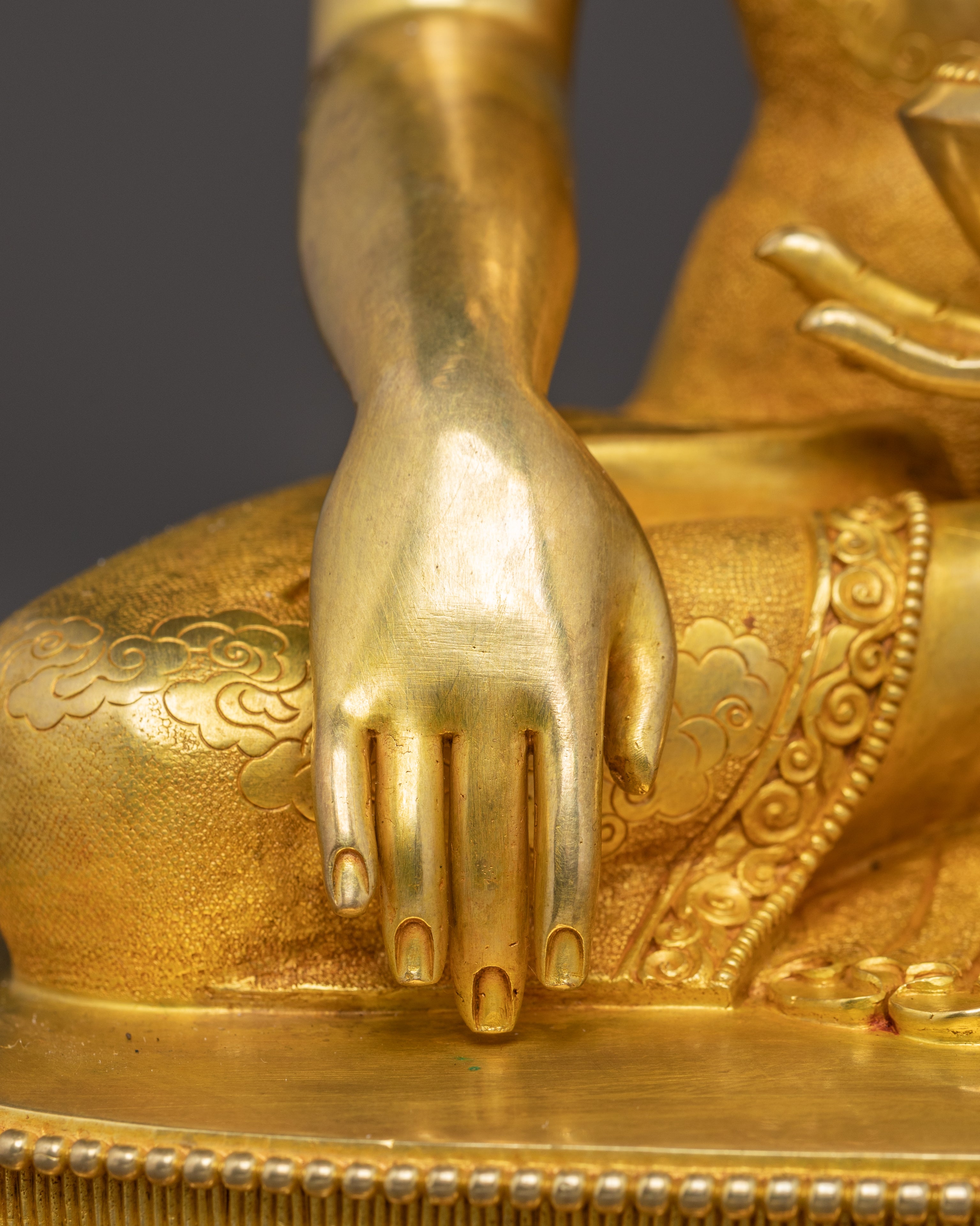 Historical Shakyamuni Buddha Golden Statue | Gautama Buddha