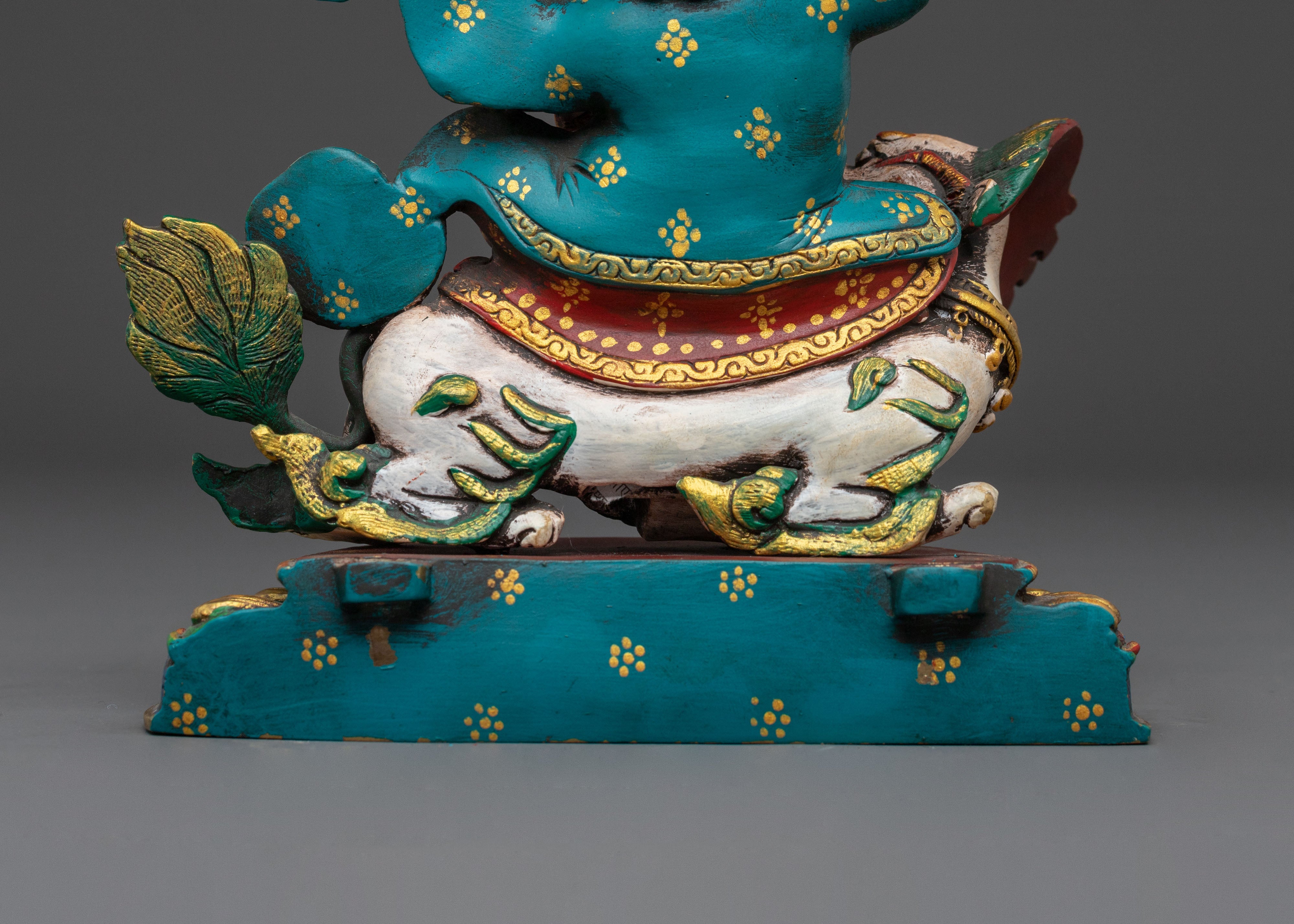 Dorje Legpa Statue: Guardian of Sacred Wisdom