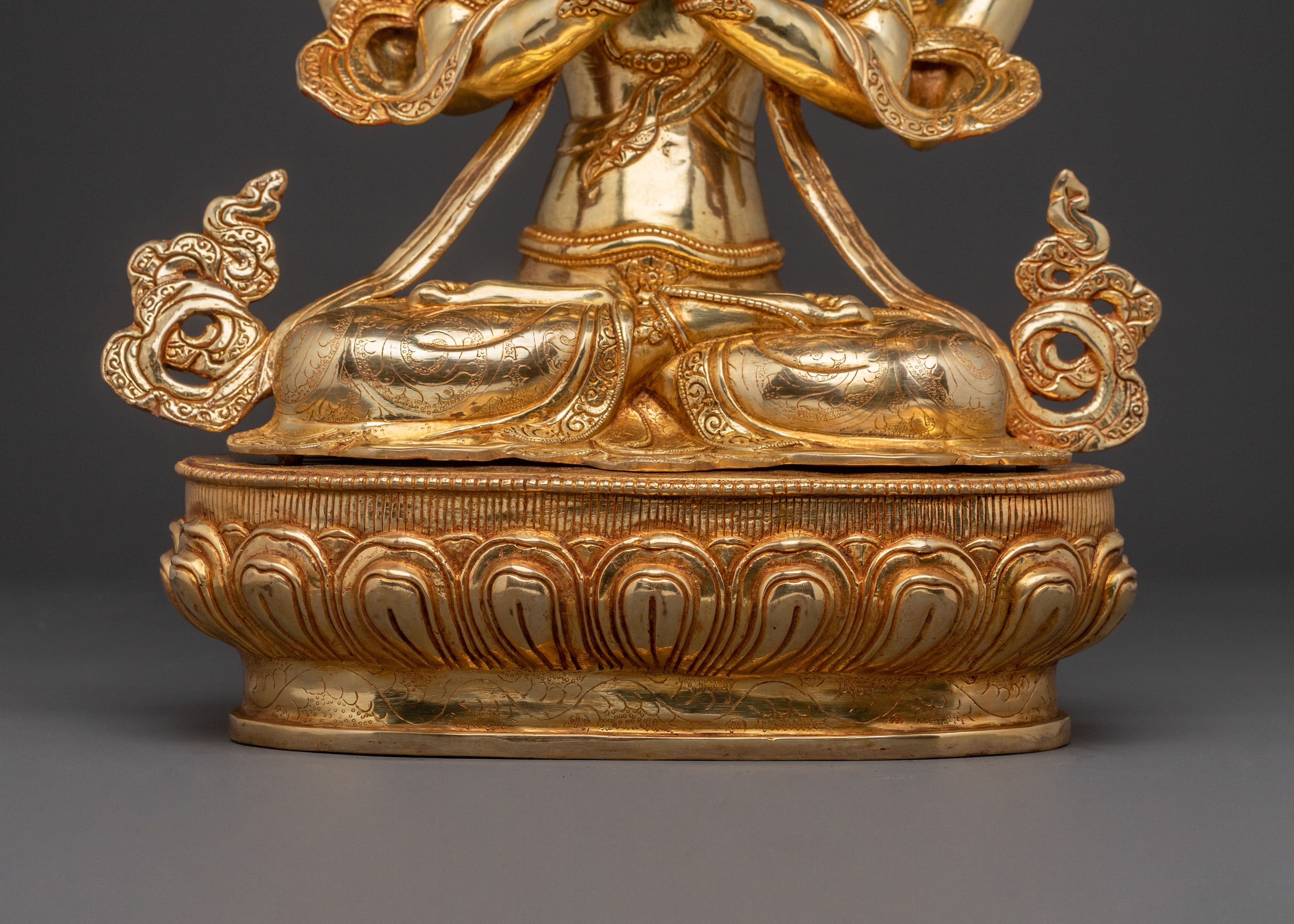 Chenrezig Spiritual Golden Statue | Infinite Compassion