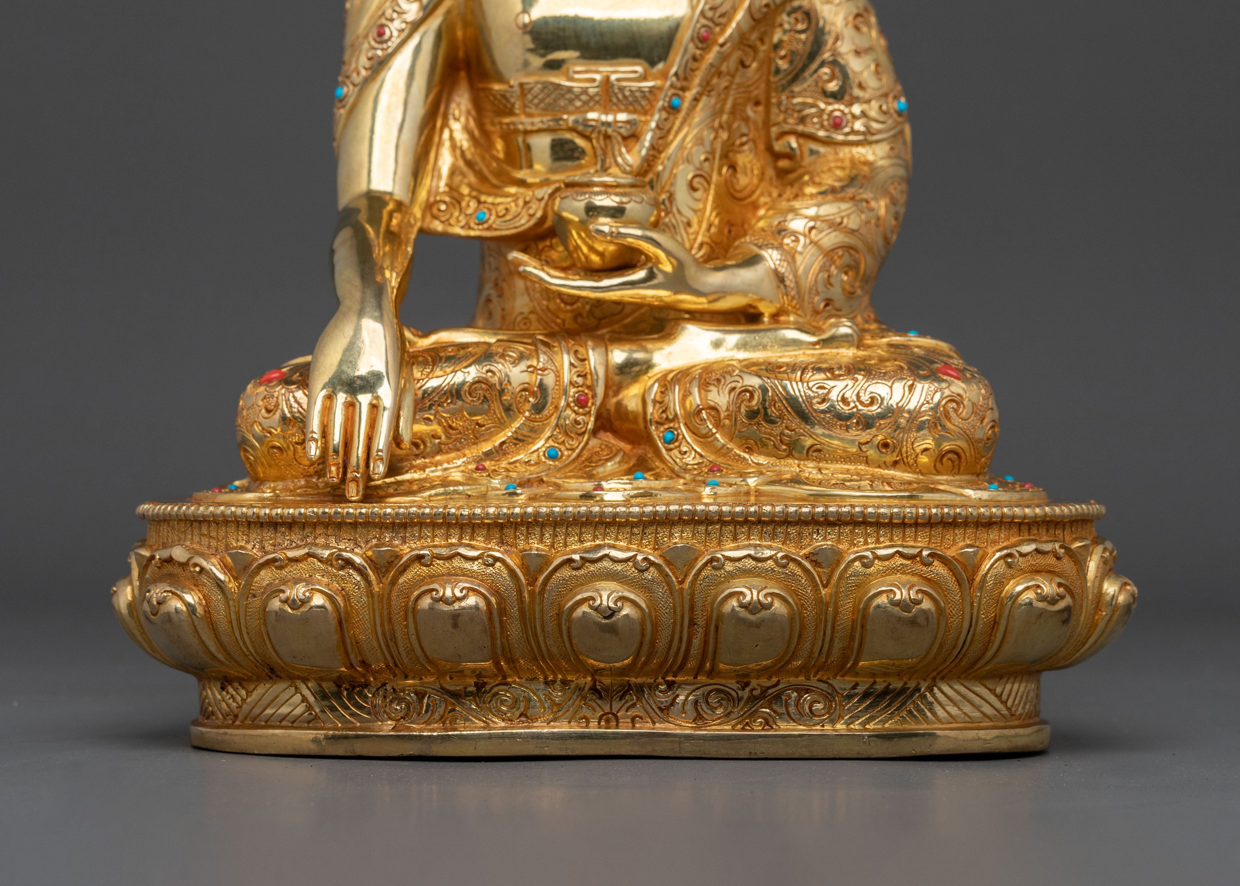 A Traditional Tibetan Shakyamuni Buddha Statue