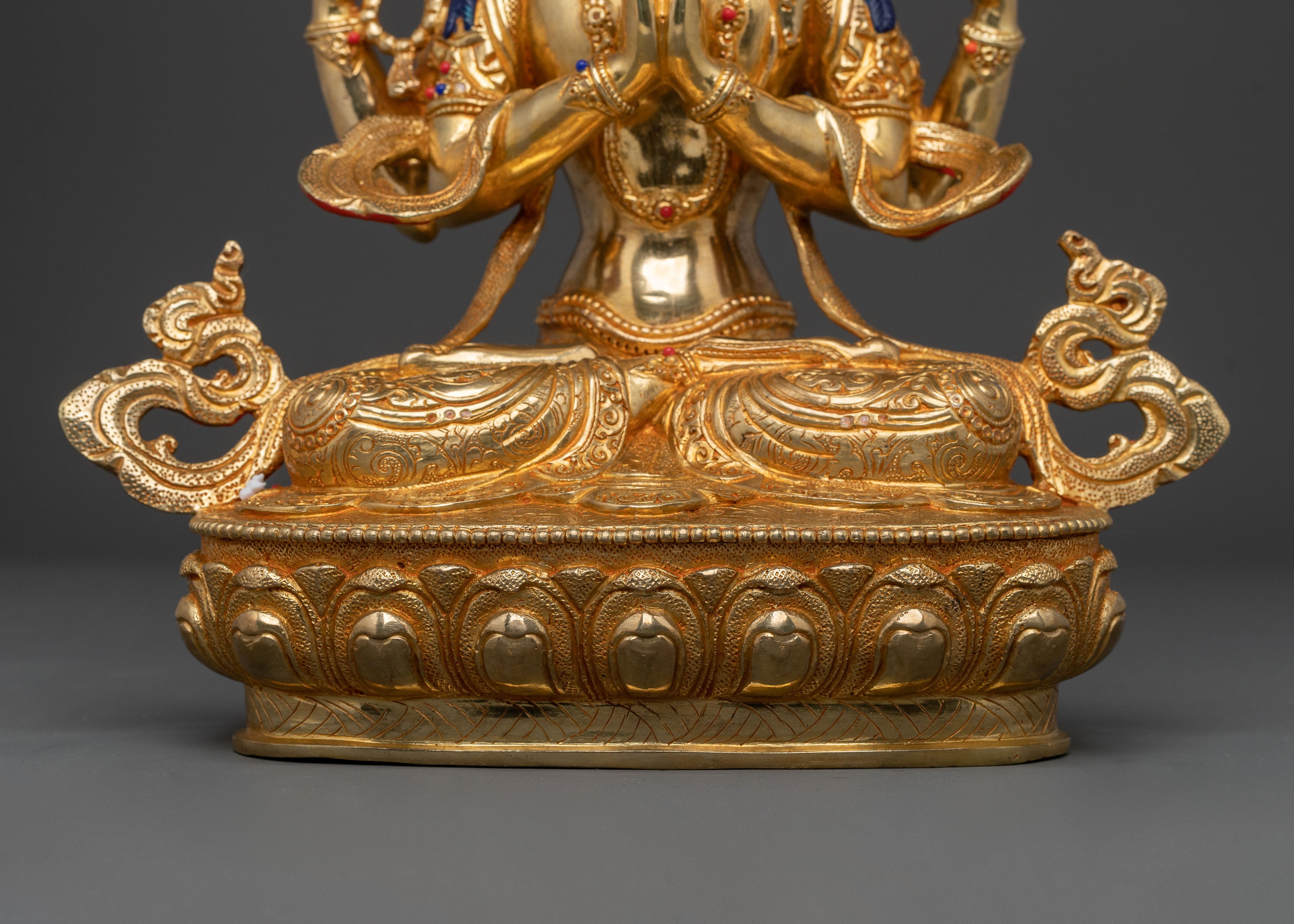 Four-Armed Chenrezig Statue: Handcrafted Figurine